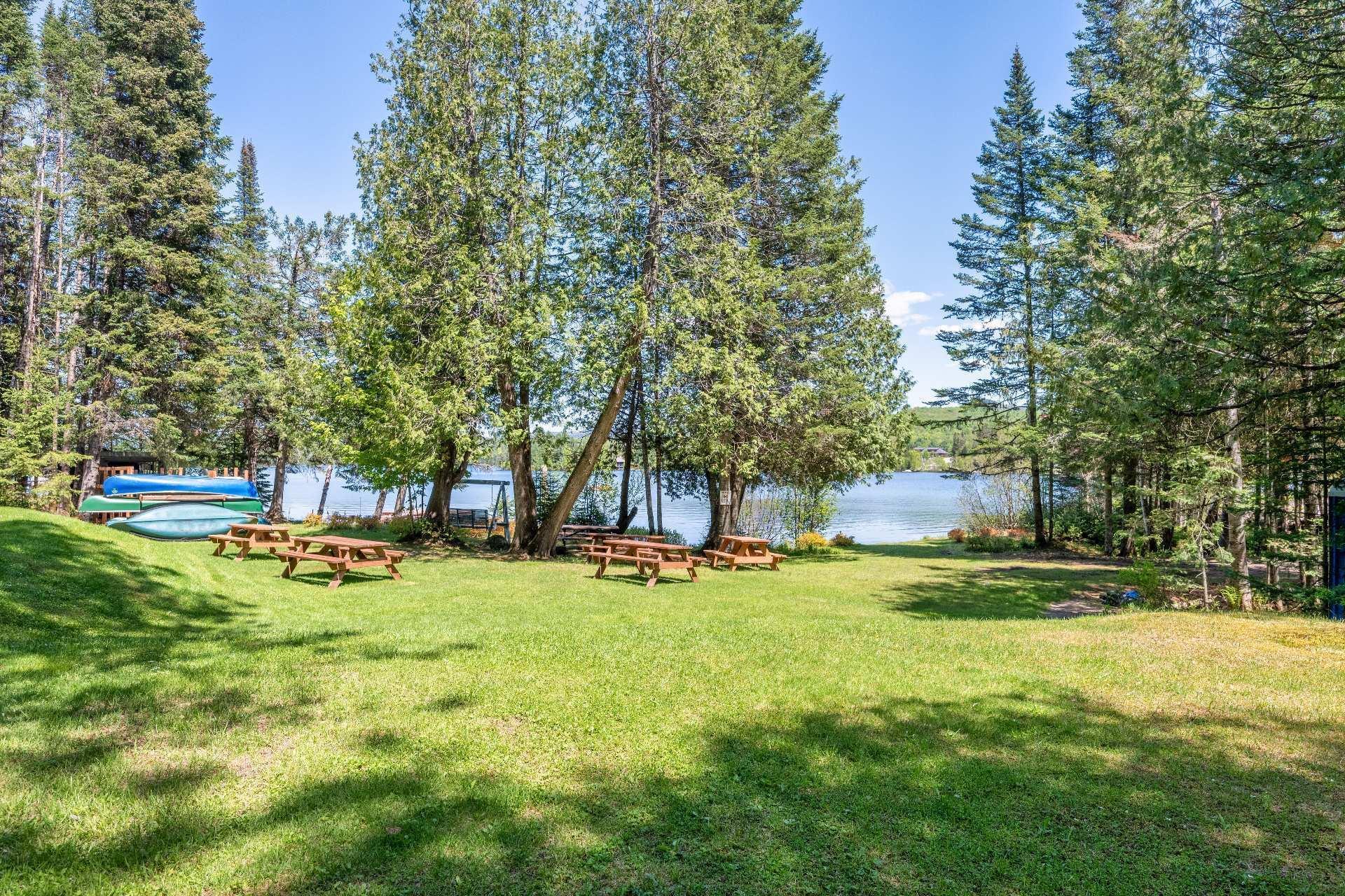 









515

 - 517


Crois. de la Coulée

,
Lac-Supérieur,




QC
J0T1P0

