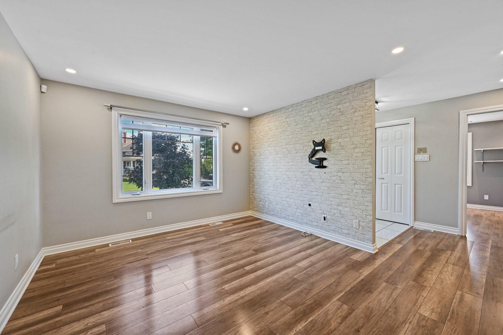 









22


Carré Barrière

,
Saint-Cyprien-de-Napierville,




QC
J0J1L0

