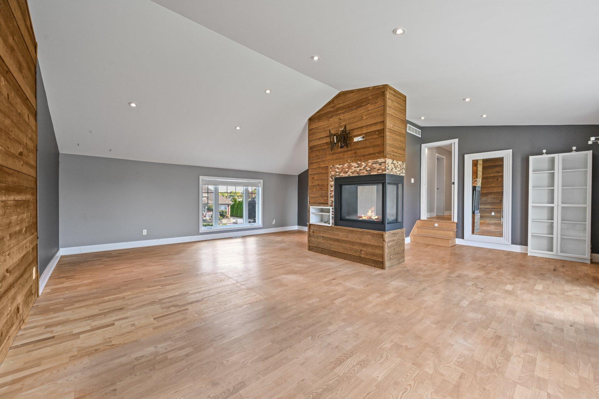 









22


Carré Barrière

,
Saint-Cyprien-de-Napierville,




QC
J0J1L0

