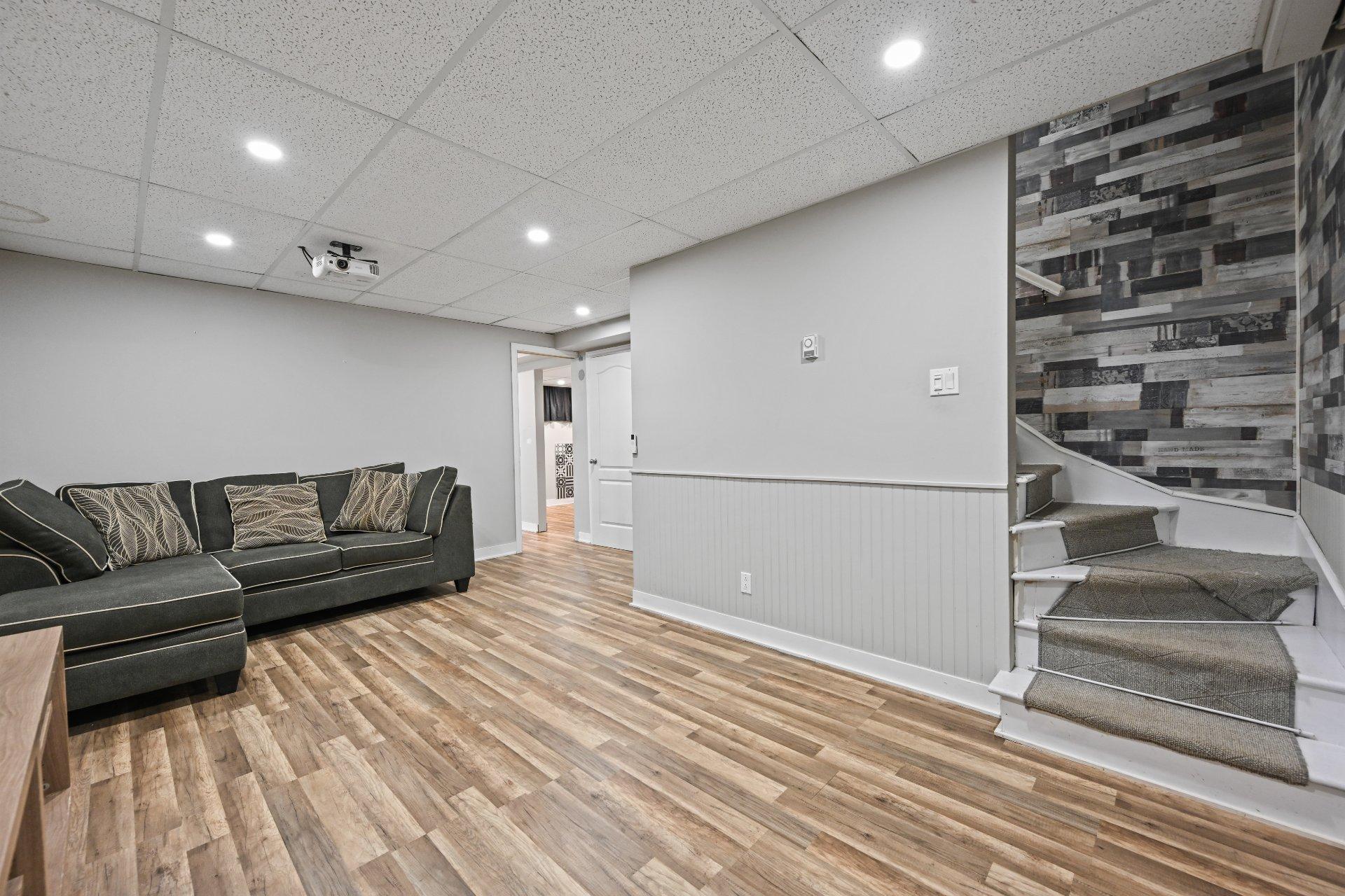









22


Carré Barrière

,
Saint-Cyprien-de-Napierville,




QC
J0J1L0

