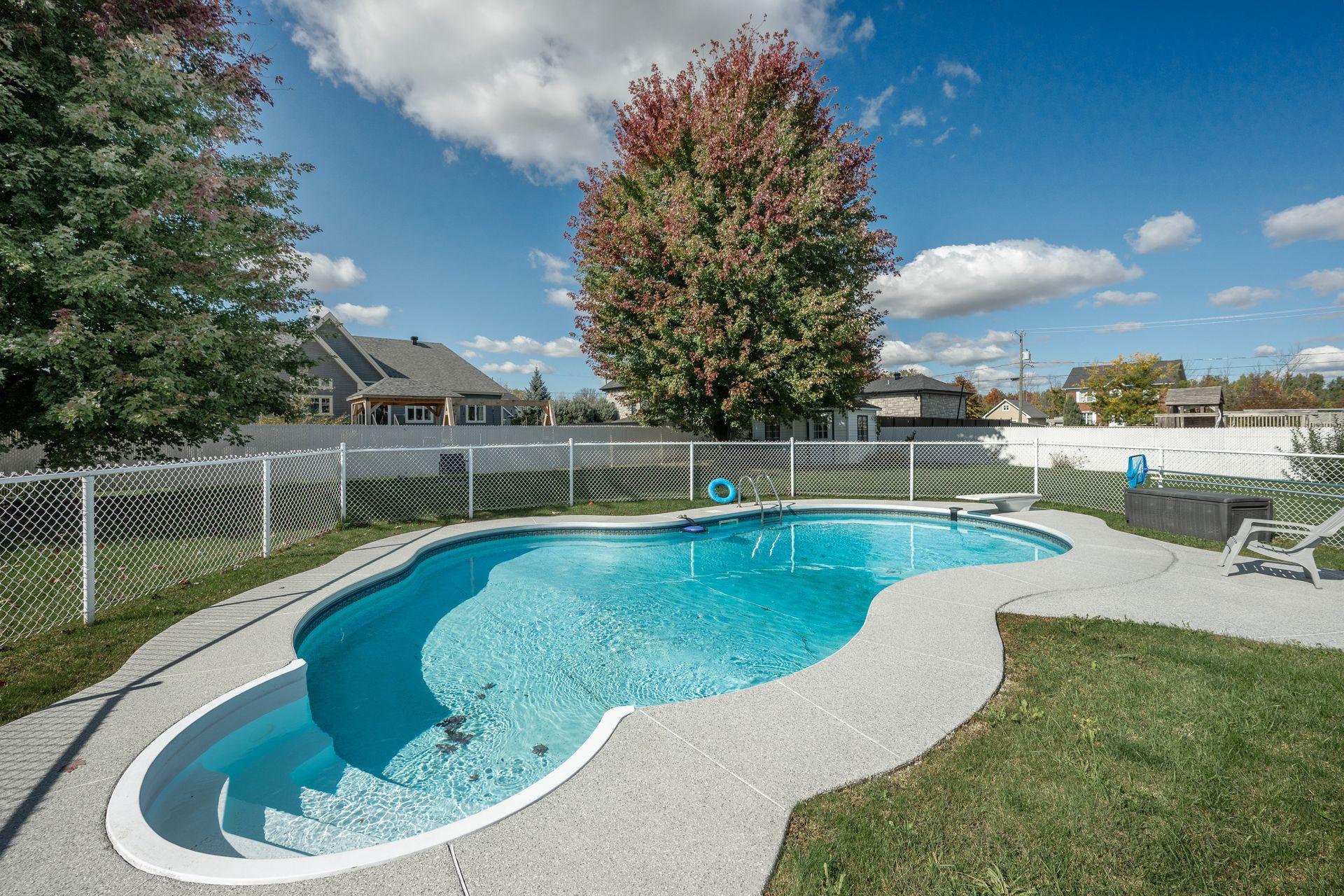 









22


Carré Barrière

,
Saint-Cyprien-de-Napierville,




QC
J0J1L0

