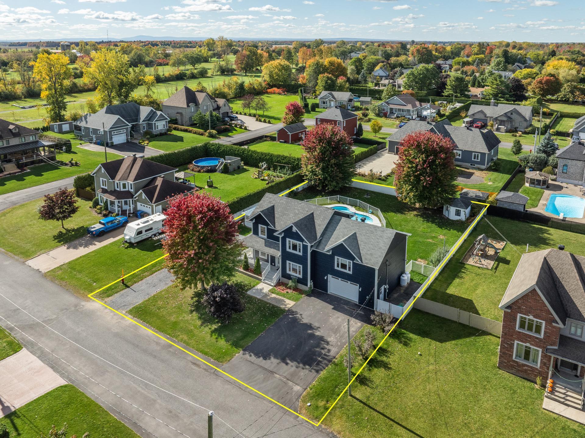 









22


Carré Barrière

,
Saint-Cyprien-de-Napierville,




QC
J0J1L0

