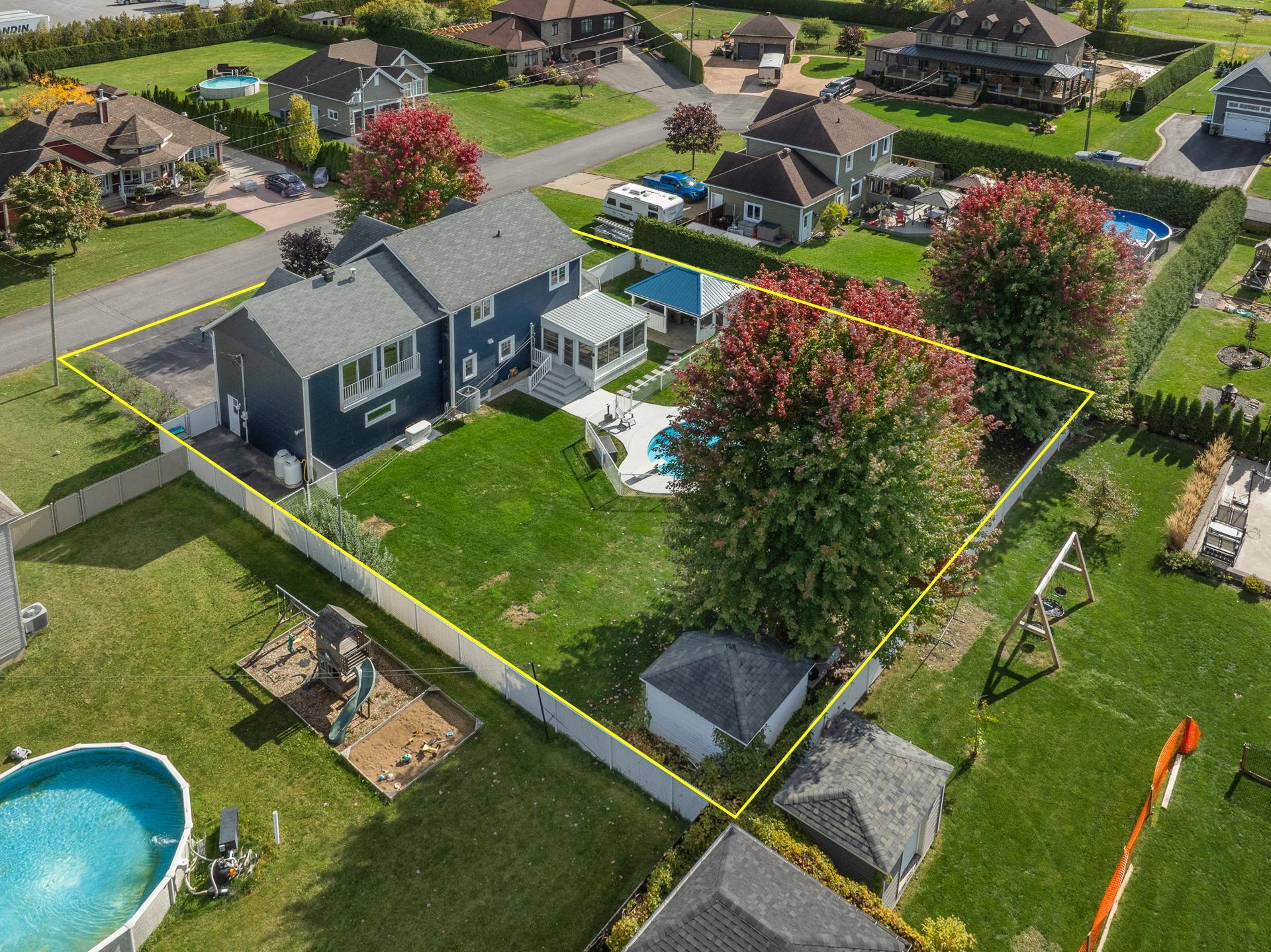 









22


Carré Barrière

,
Saint-Cyprien-de-Napierville,




QC
J0J1L0

