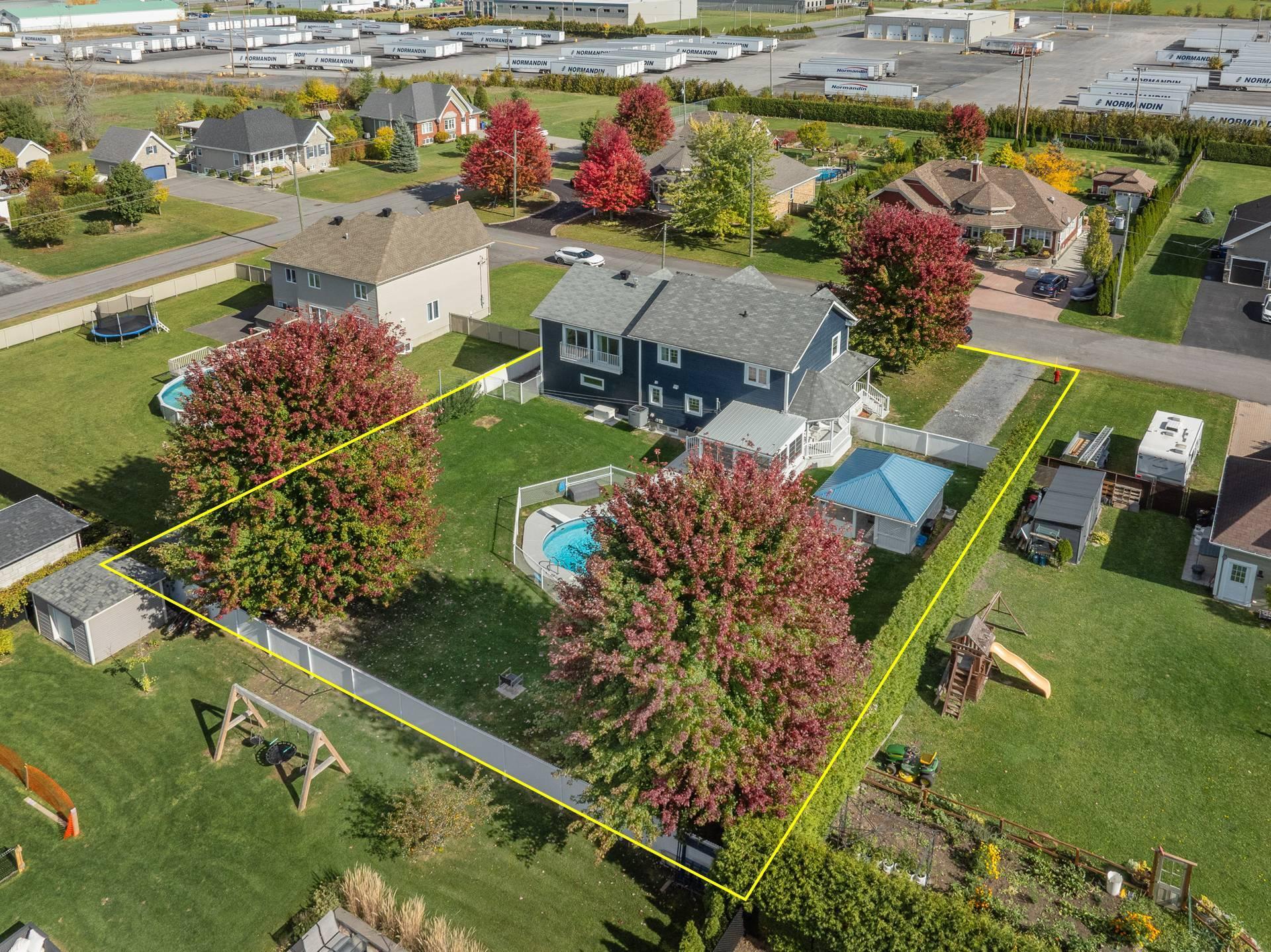 









22


Carré Barrière

,
Saint-Cyprien-de-Napierville,




QC
J0J1L0

