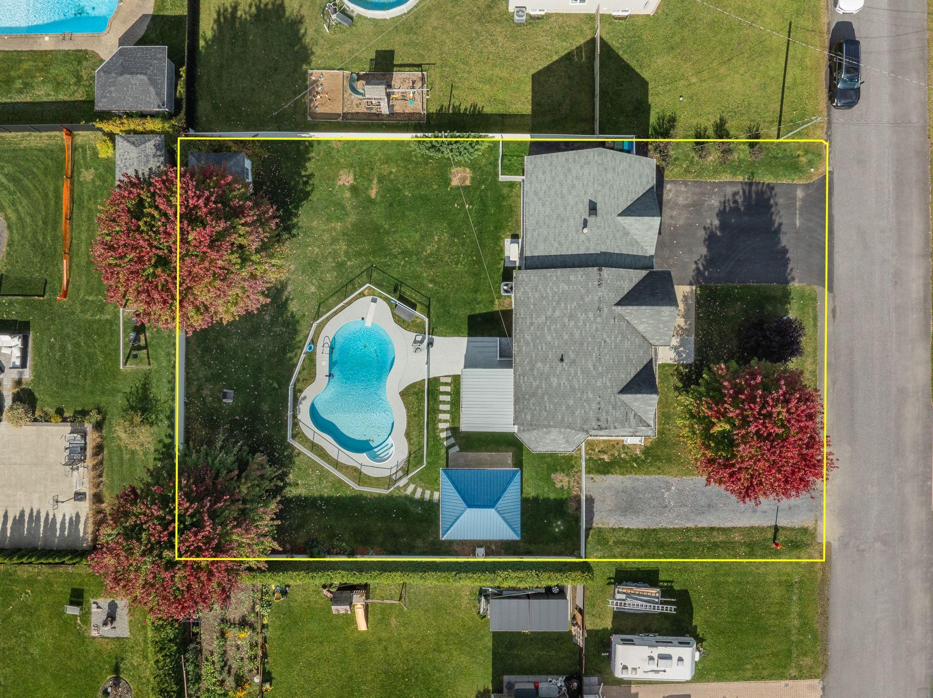 









22


Carré Barrière

,
Saint-Cyprien-de-Napierville,




QC
J0J1L0

