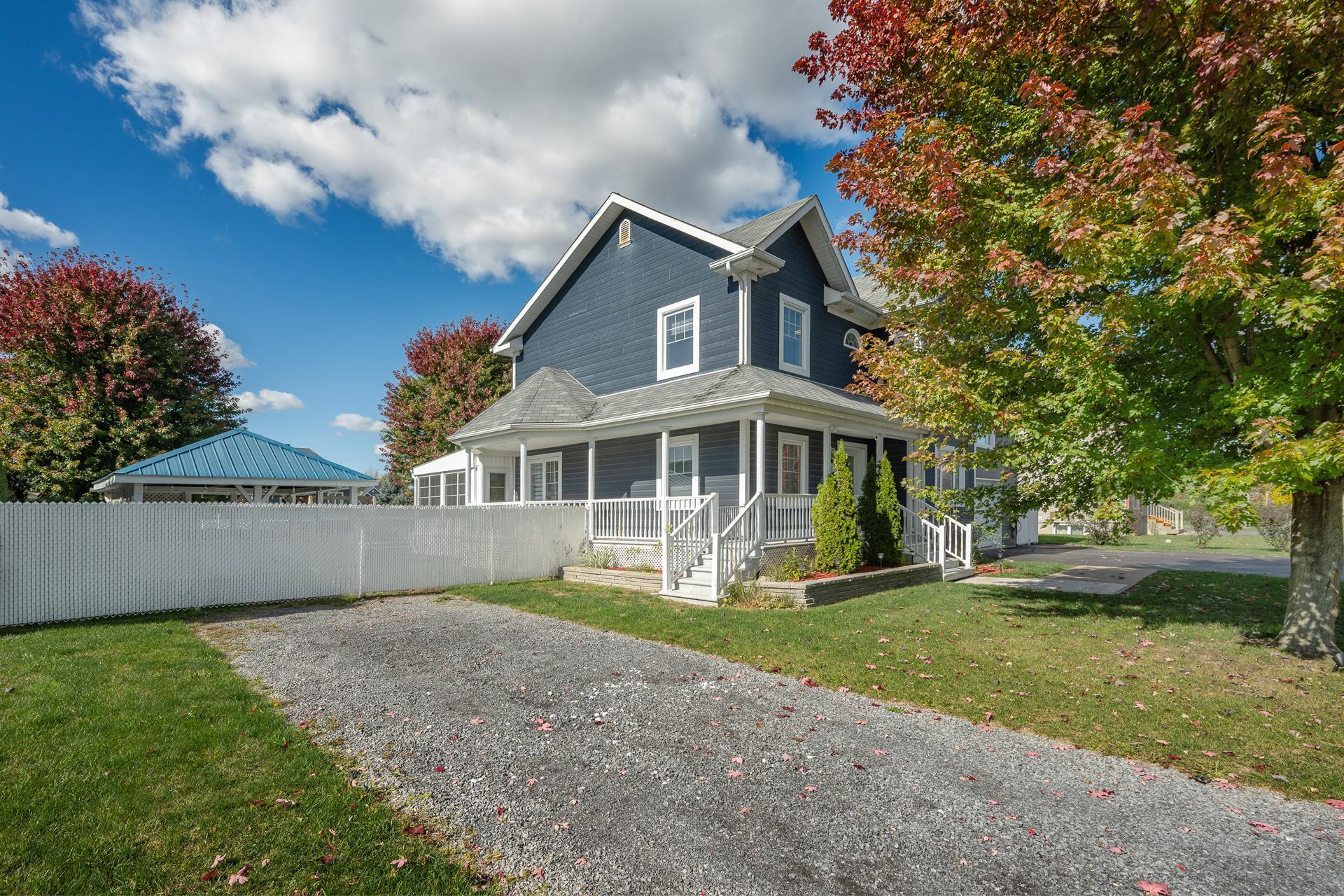 









22


Carré Barrière

,
Saint-Cyprien-de-Napierville,




QC
J0J1L0

