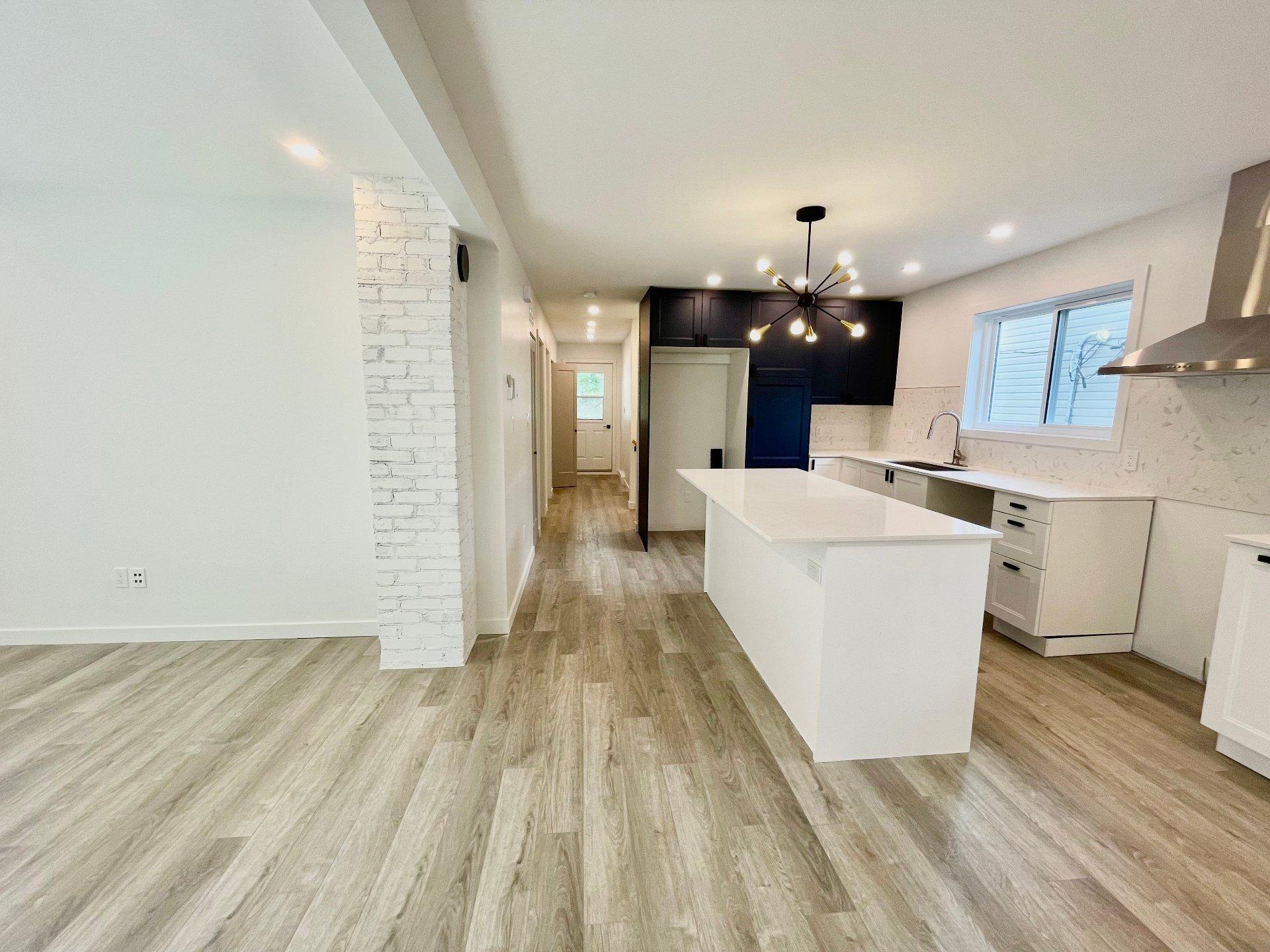 









604


74e Avenue

,
Laval (Chomedey),




QC
H7V2Y1

