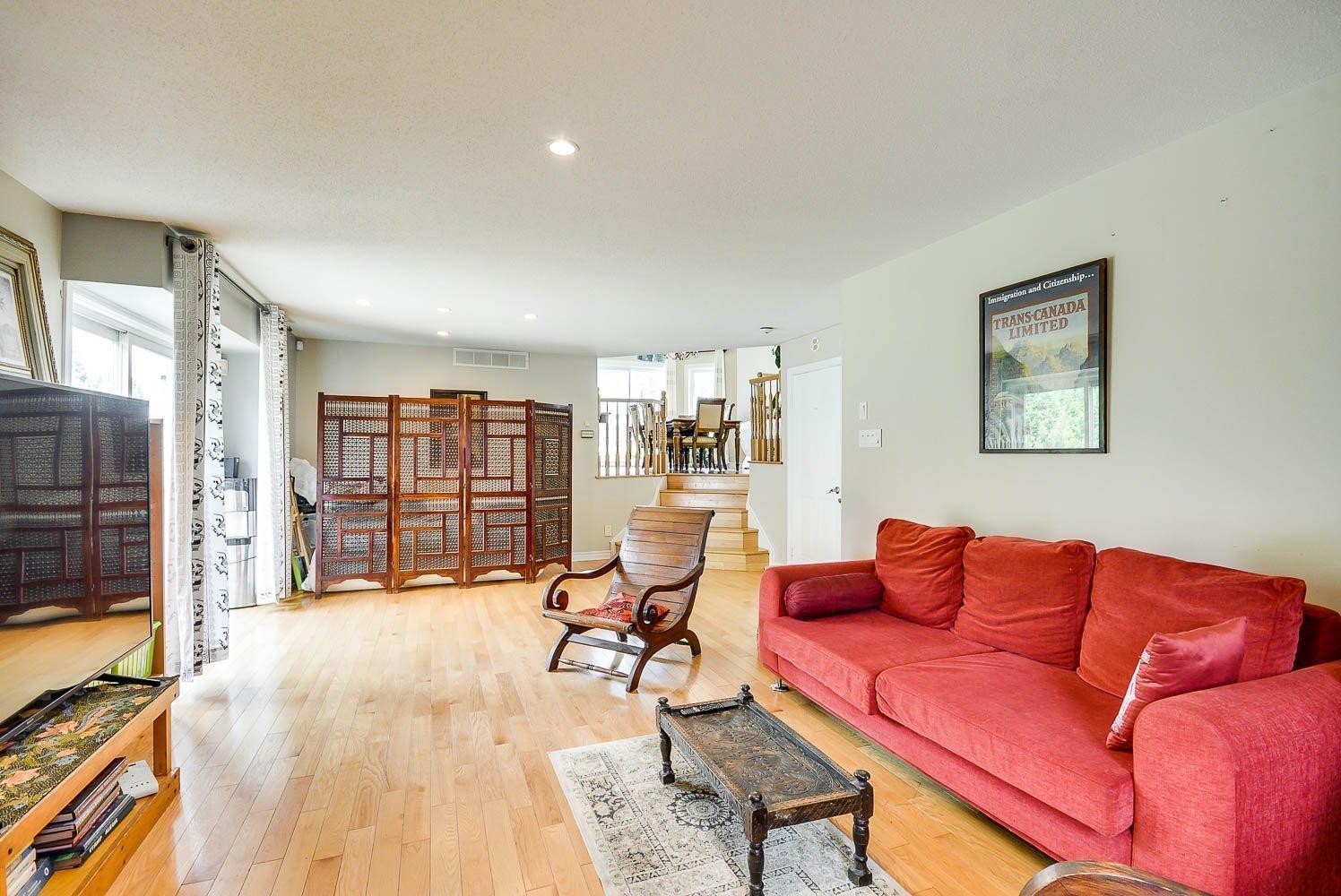 









1263


Boul. Hurtubise

,
Gatineau (Gatineau),




QC
J8P7C2

