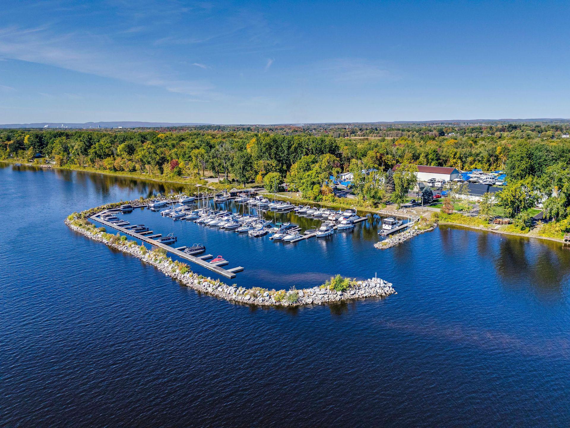 









1263


Boul. Hurtubise

,
Gatineau (Gatineau),




QC
J8P7C2

