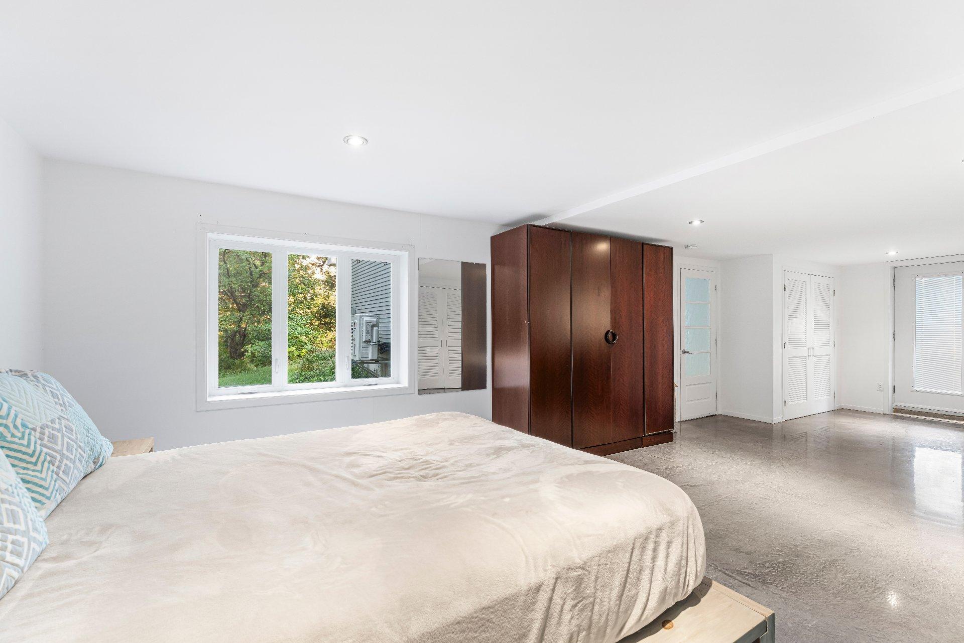 









217


Rue Brodeur

,
Magog,




QC
J1X0M9

