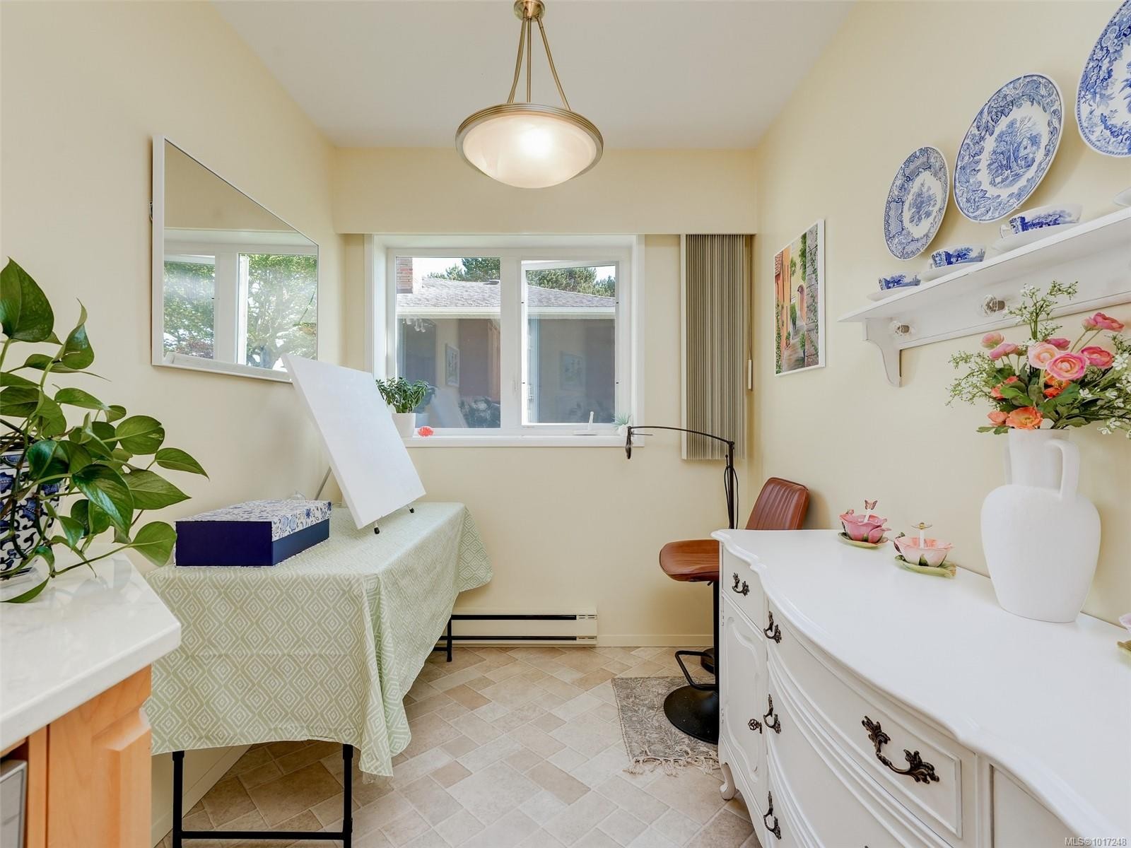 









1540


Dallas

Rd, 103,
Victoria,




BC
V8S 1A3

