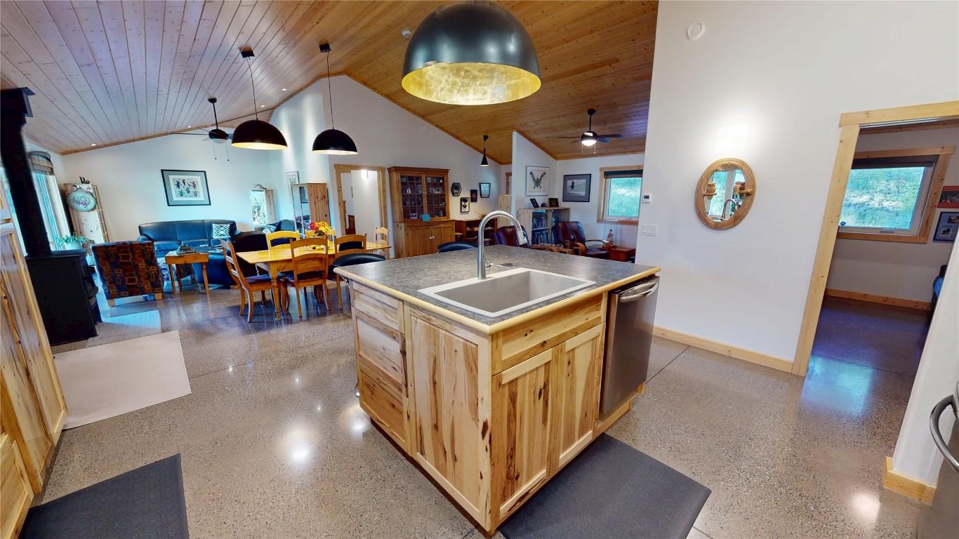 









4427


Ferguson

Road,
Wardner,




BC
V0B 2J0

