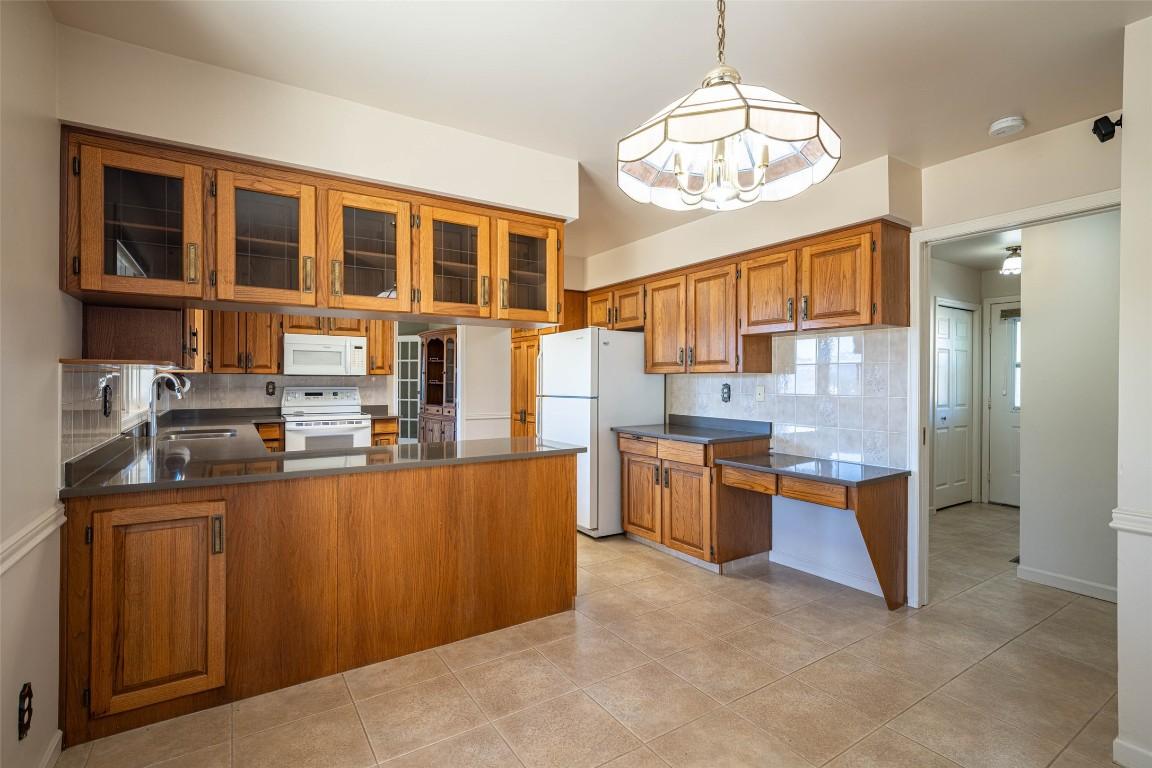 









683


Clinton

Road,
Spallumcheen,




BC
V4Y 0P3

