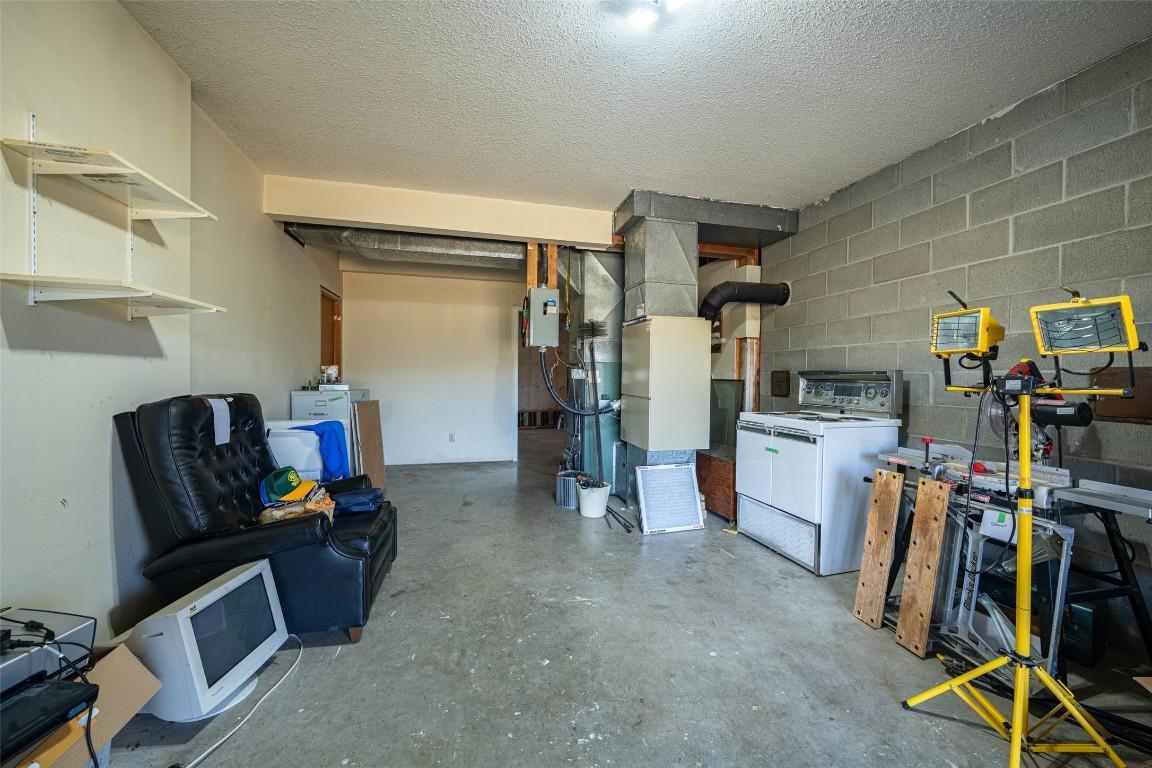 









683


Clinton

Road,
Spallumcheen,




BC
V4Y 0P3

