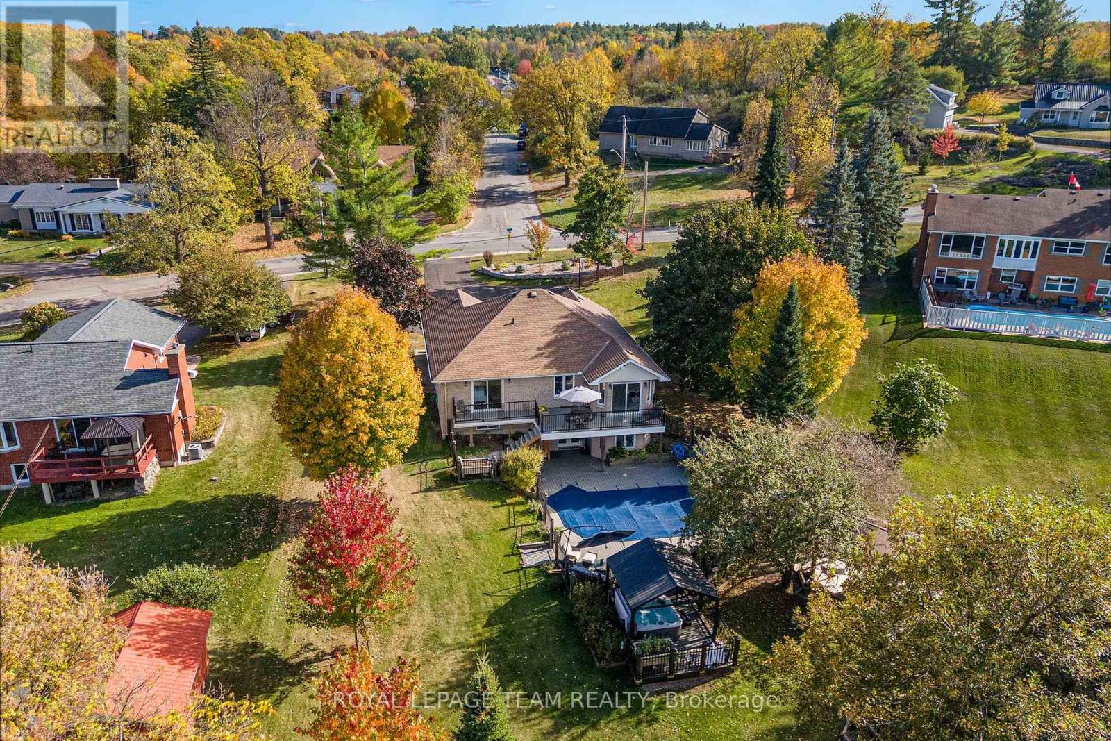 












230 OPEONGO ROAD

,
Renfrew,




Ontario
K7V2T5

