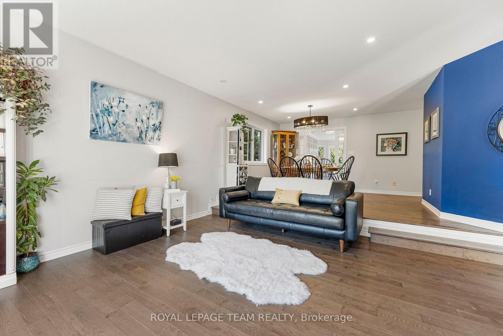 












230 OPEONGO ROAD

,
Renfrew,




Ontario
K7V2T5

