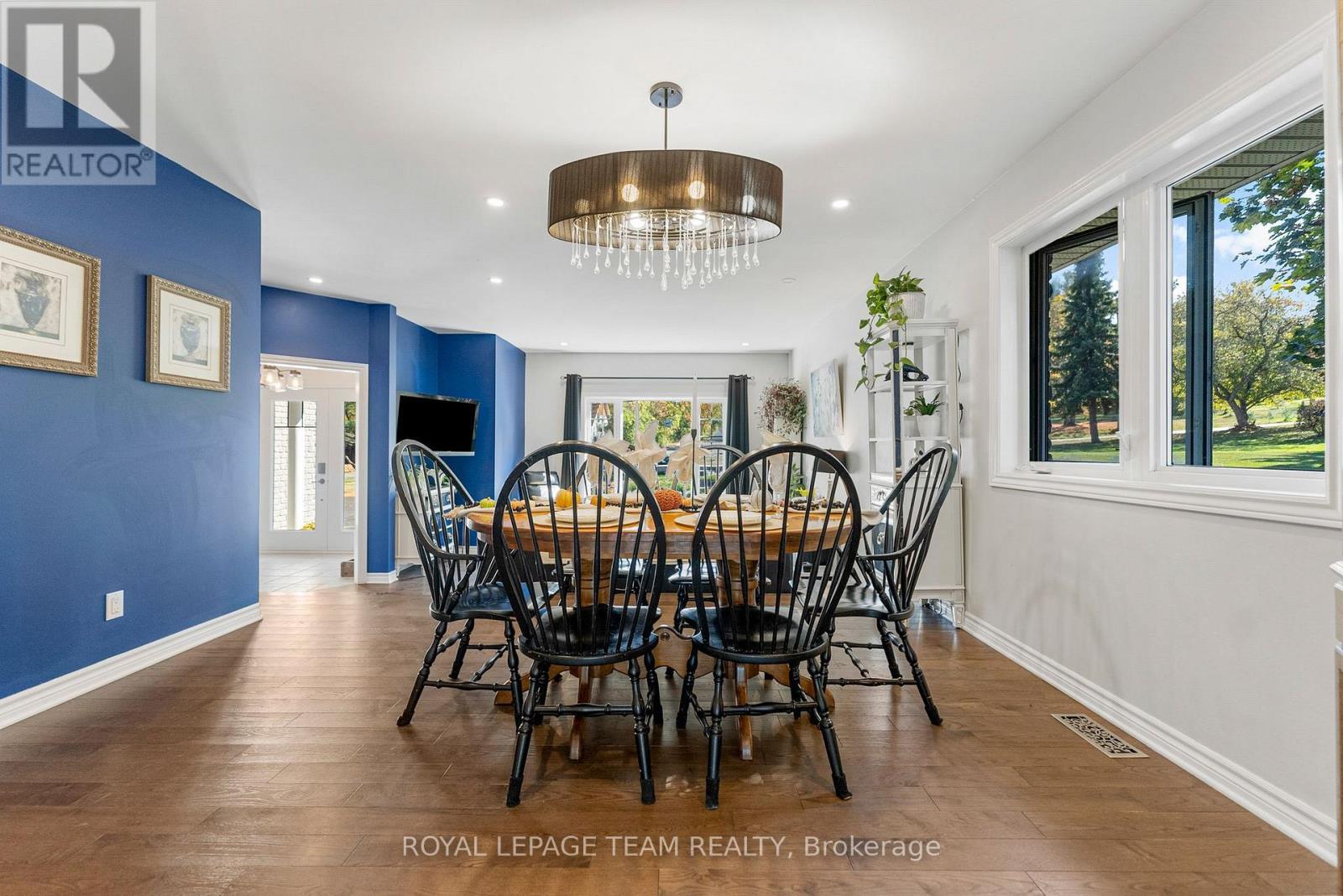 












230 OPEONGO ROAD

,
Renfrew,




Ontario
K7V2T5

