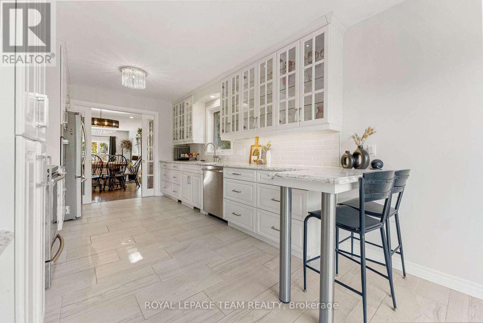 












230 OPEONGO ROAD

,
Renfrew,




Ontario
K7V2T5

