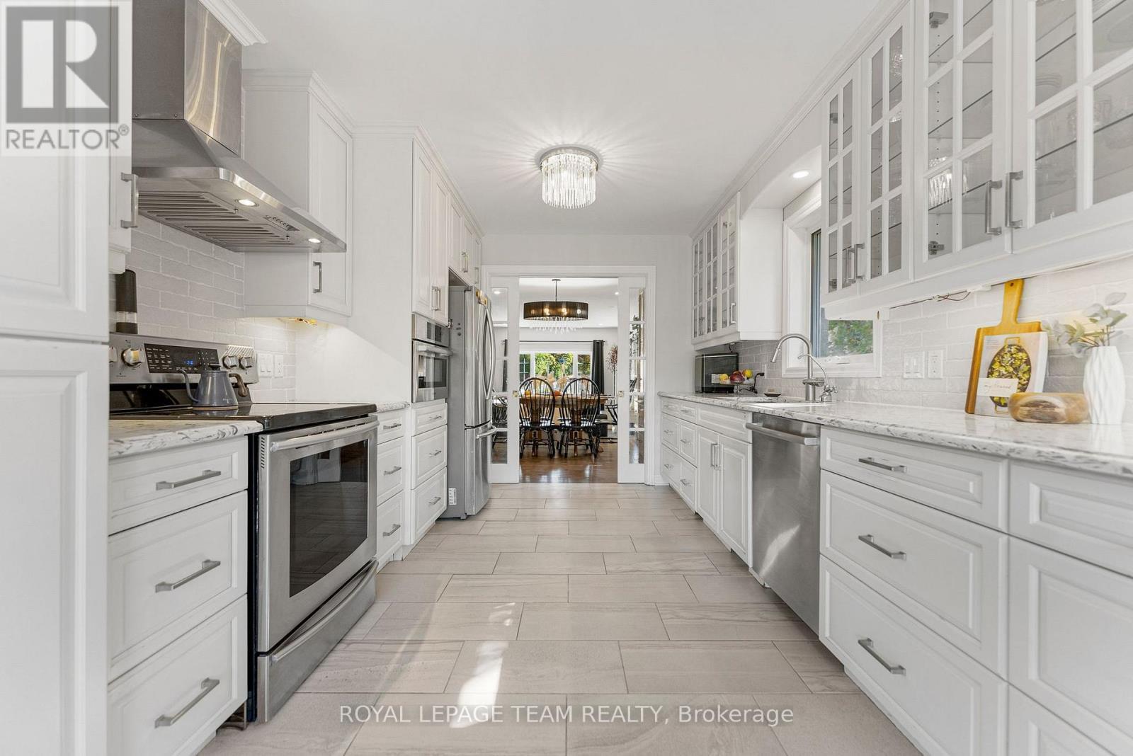 












230 OPEONGO ROAD

,
Renfrew,




Ontario
K7V2T5

