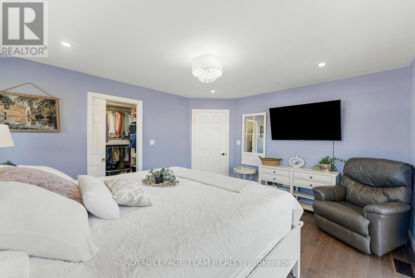 












230 OPEONGO ROAD

,
Renfrew,




Ontario
K7V2T5

