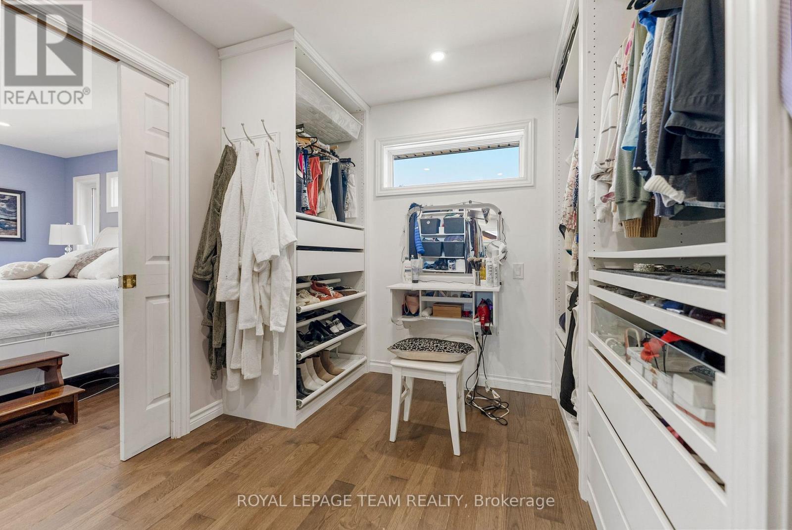 












230 OPEONGO ROAD

,
Renfrew,




Ontario
K7V2T5

