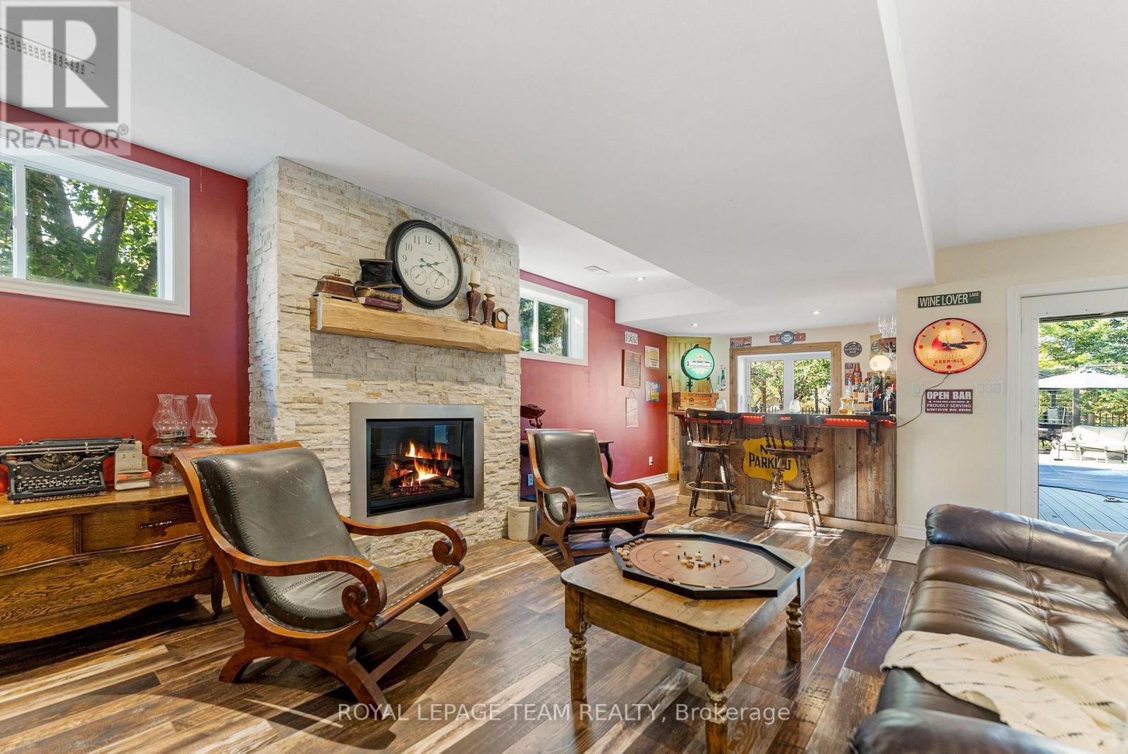 












230 OPEONGO ROAD

,
Renfrew,




Ontario
K7V2T5

