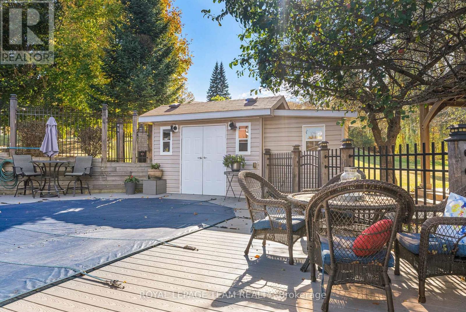 












230 OPEONGO ROAD

,
Renfrew,




Ontario
K7V2T5

