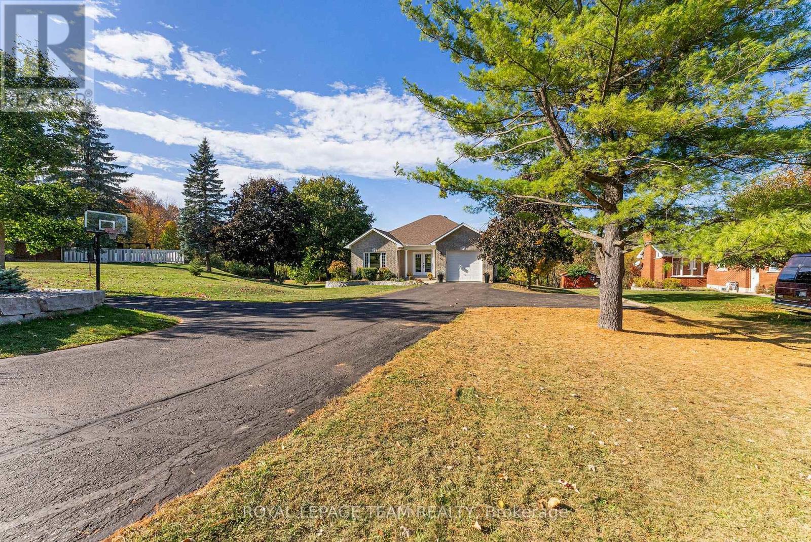 












230 OPEONGO ROAD

,
Renfrew,




Ontario
K7V2T5

