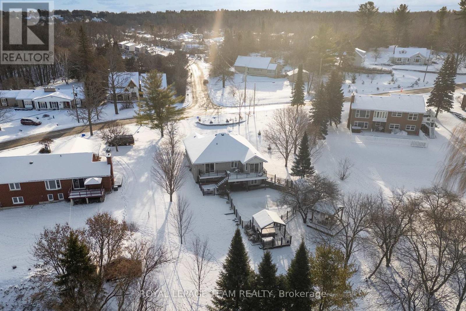 












230 OPEONGO ROAD

,
Renfrew,




Ontario
K7V2T5

