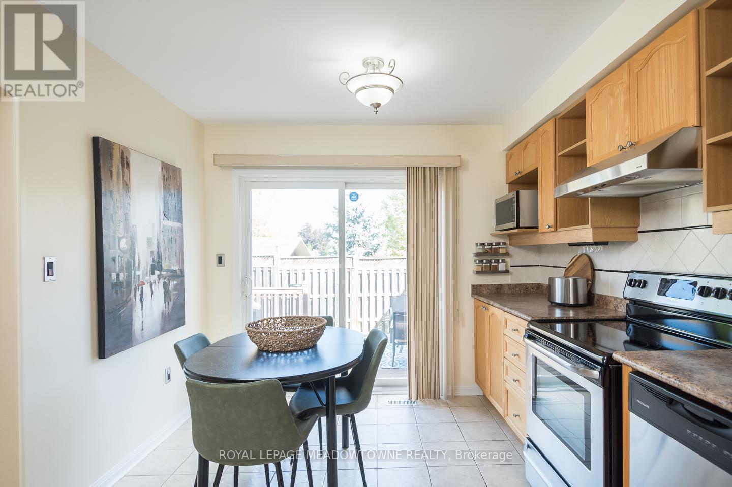












701 THOMPSON ROAD S

,
Milton,




Ontario
L9T5W8

