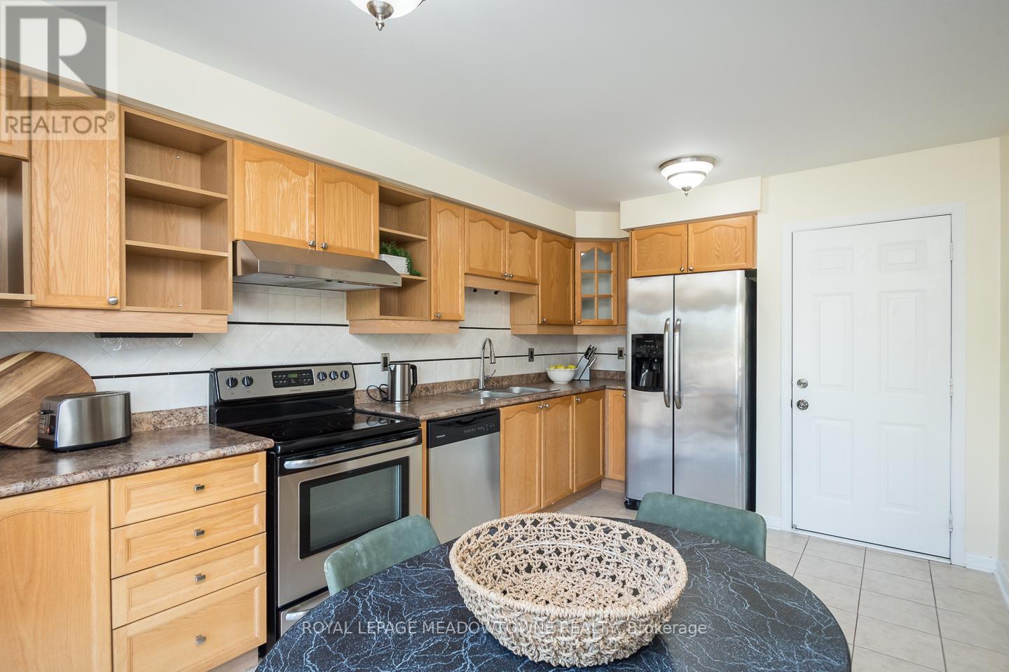












701 THOMPSON ROAD S

,
Milton,




Ontario
L9T5W8

