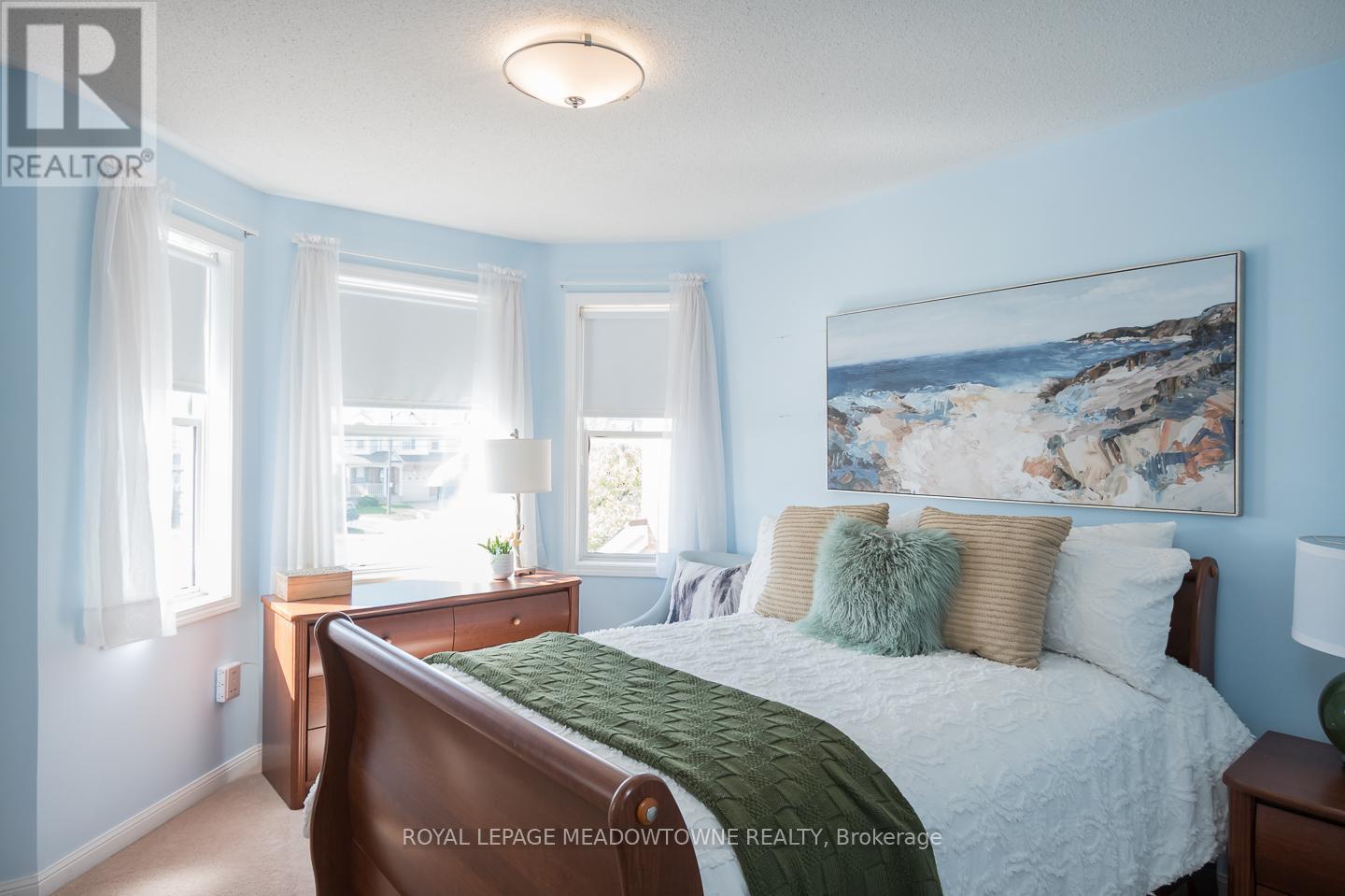 












701 THOMPSON ROAD S

,
Milton,




Ontario
L9T5W8

