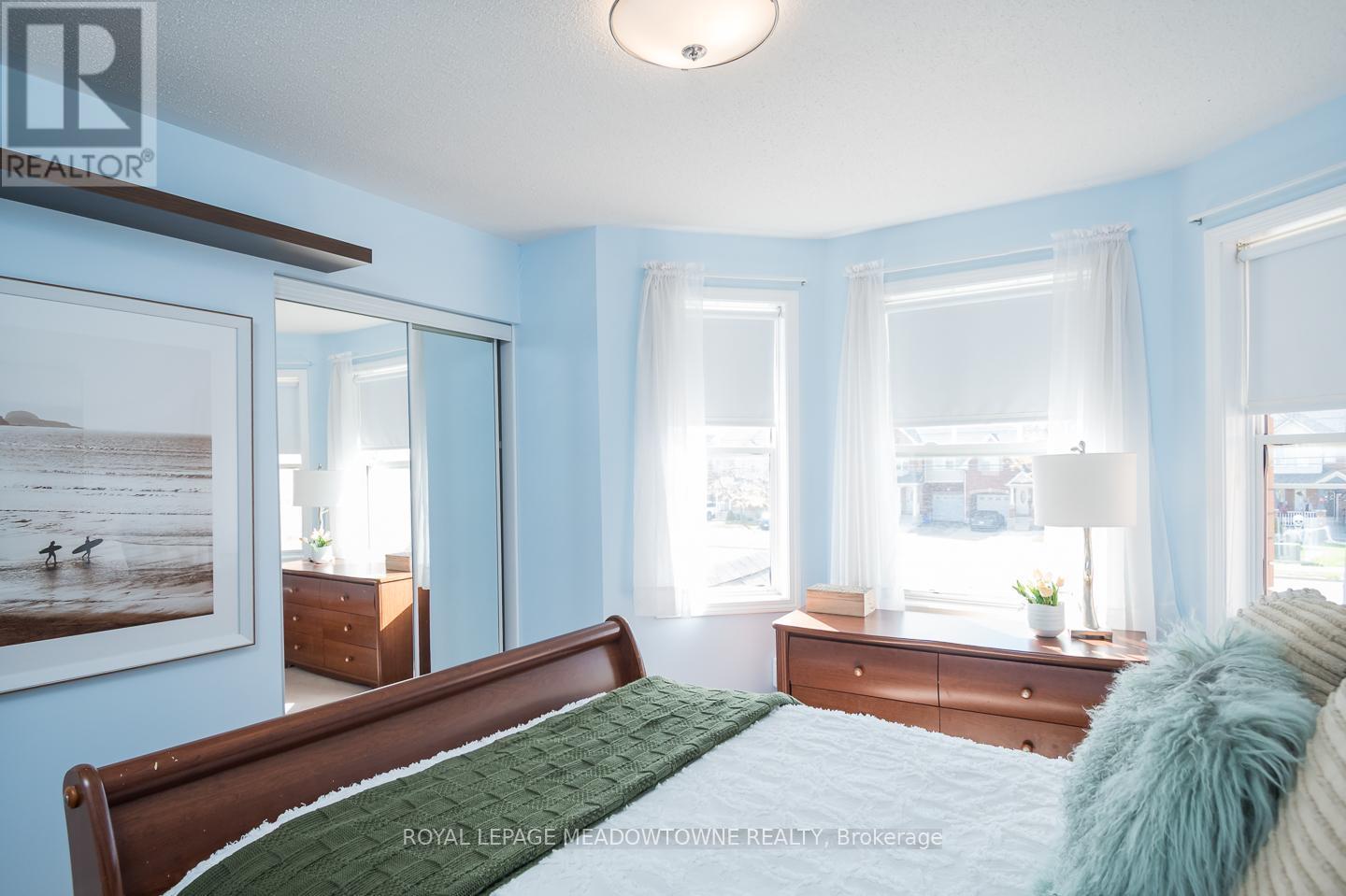 












701 THOMPSON ROAD S

,
Milton,




Ontario
L9T5W8

