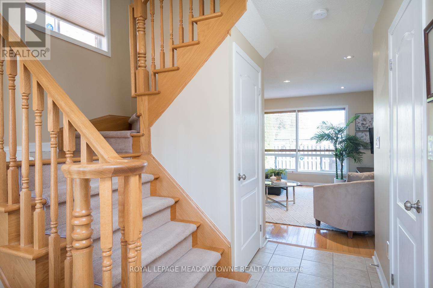 












701 THOMPSON ROAD S

,
Milton,




Ontario
L9T5W8

