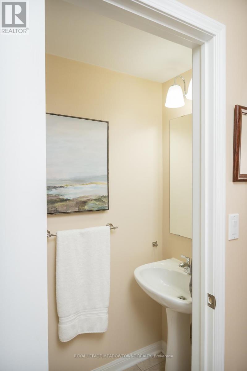 












701 THOMPSON ROAD S

,
Milton,




Ontario
L9T5W8

