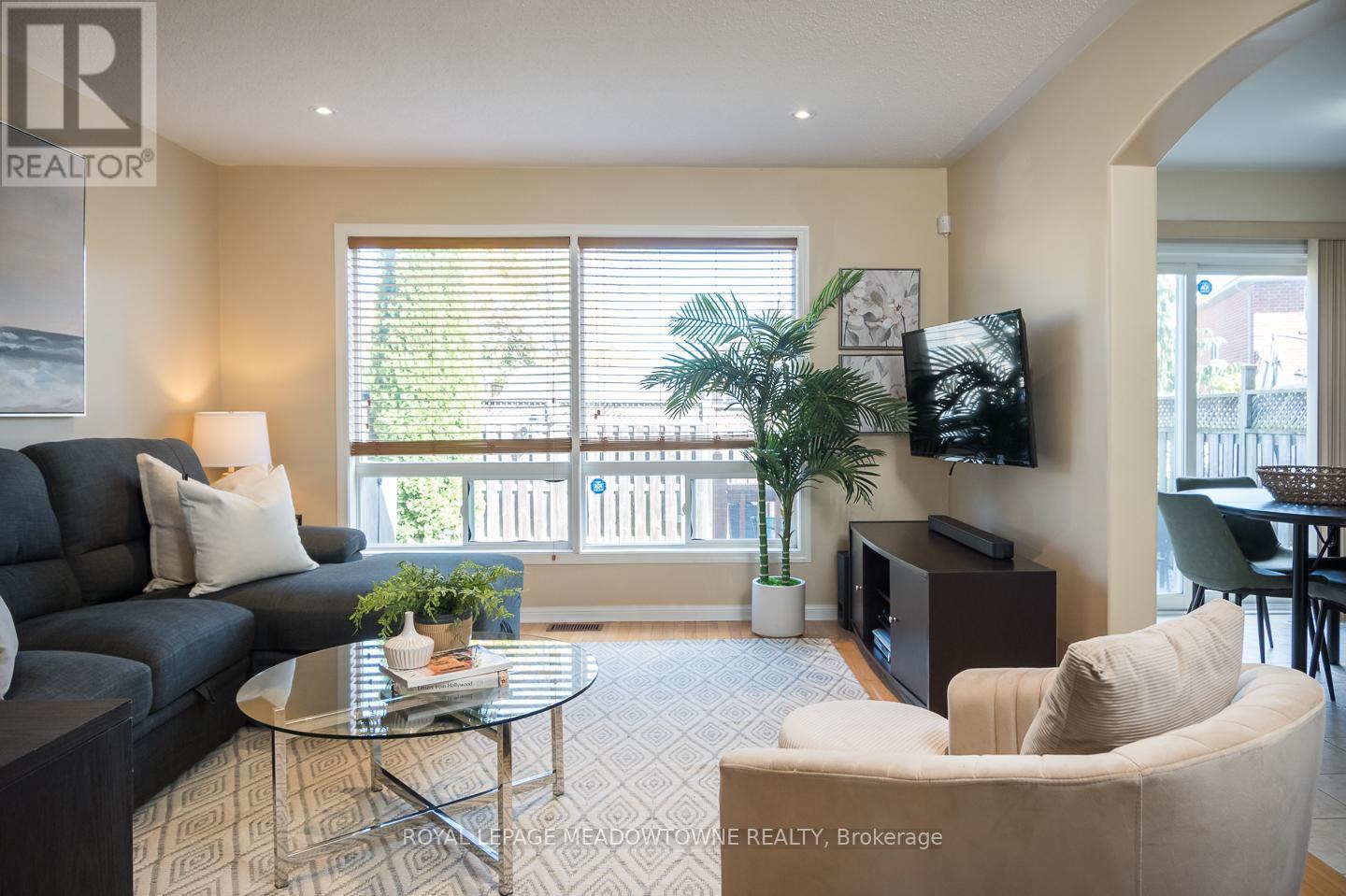 












701 THOMPSON ROAD S

,
Milton,




Ontario
L9T5W8

