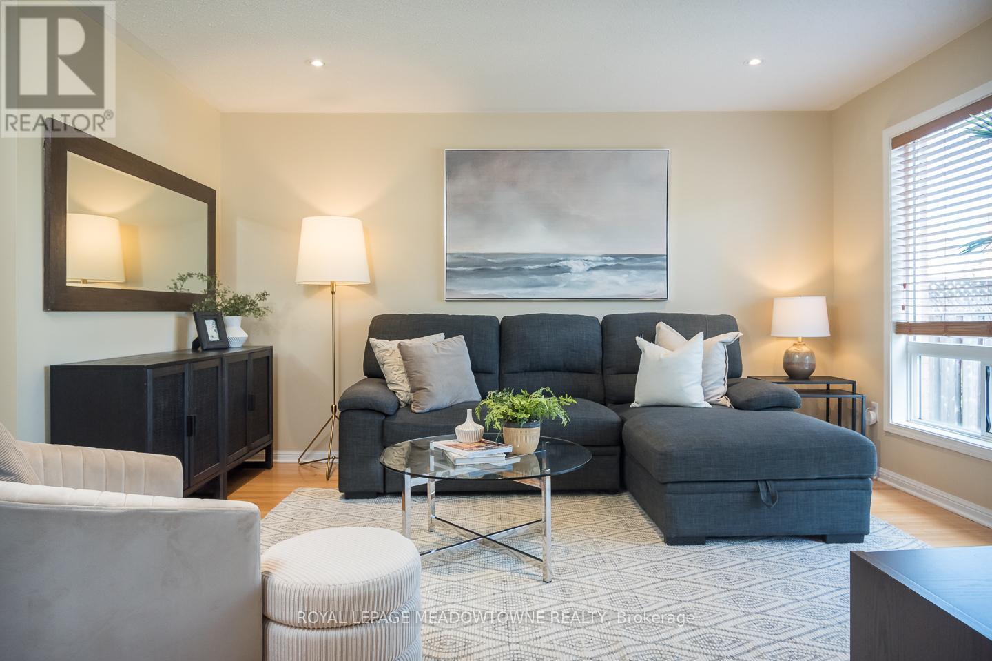 












701 THOMPSON ROAD S

,
Milton,




Ontario
L9T5W8

