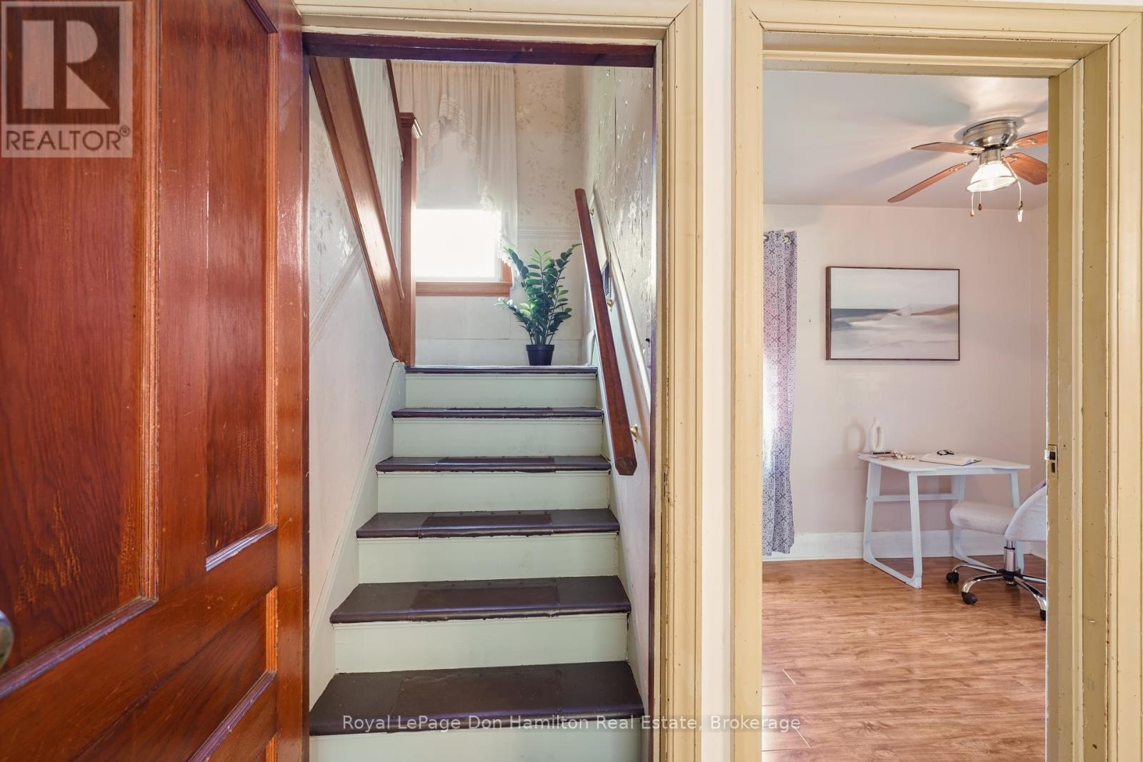 












21 ELGIN STREET

,
Southwest Middlesex (Appin),




Ontario
N0L1A0

