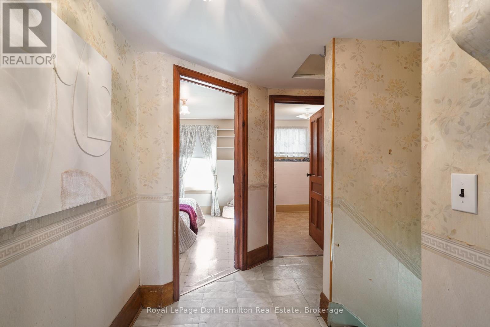 












21 ELGIN STREET

,
Southwest Middlesex (Appin),




Ontario
N0L1A0

