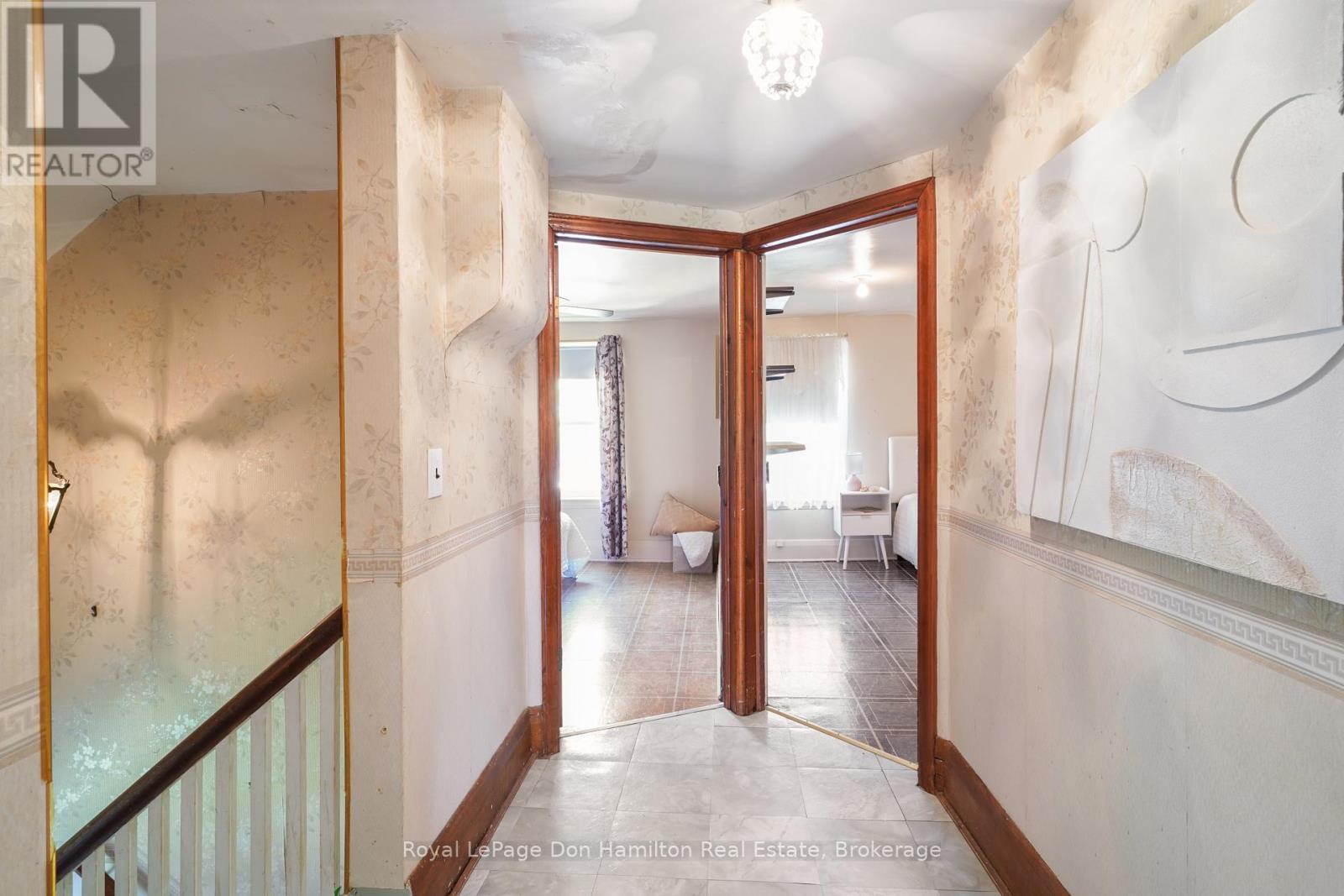 












21 ELGIN STREET

,
Southwest Middlesex (Appin),




Ontario
N0L1A0

