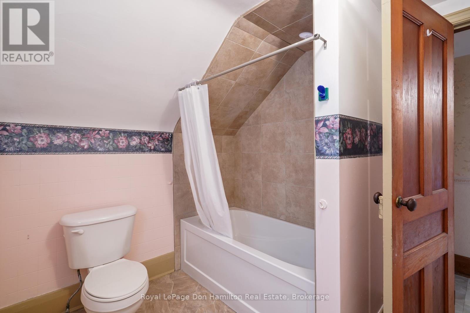 












21 ELGIN STREET

,
Southwest Middlesex (Appin),




Ontario
N0L1A0

