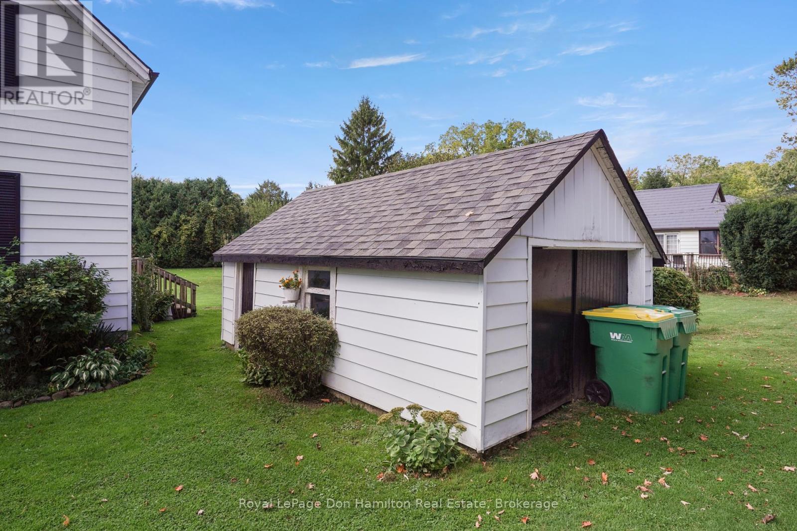 












21 ELGIN STREET

,
Southwest Middlesex (Appin),




Ontario
N0L1A0

