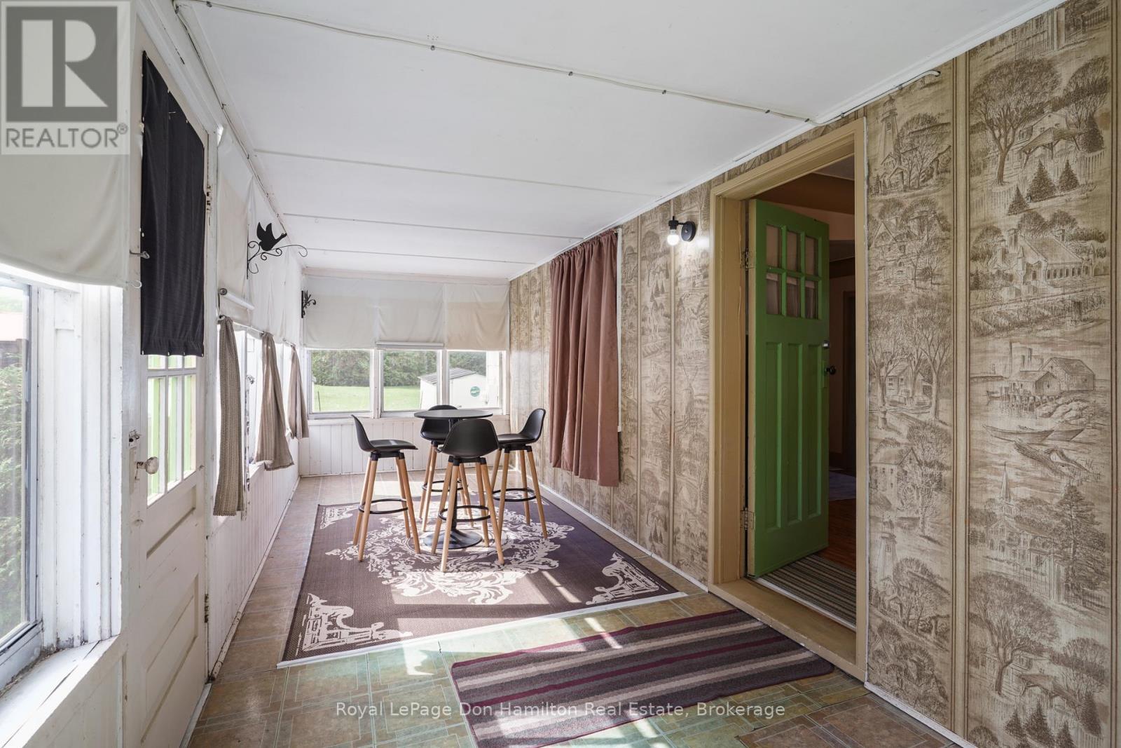 












21 ELGIN STREET

,
Southwest Middlesex (Appin),




Ontario
N0L1A0

