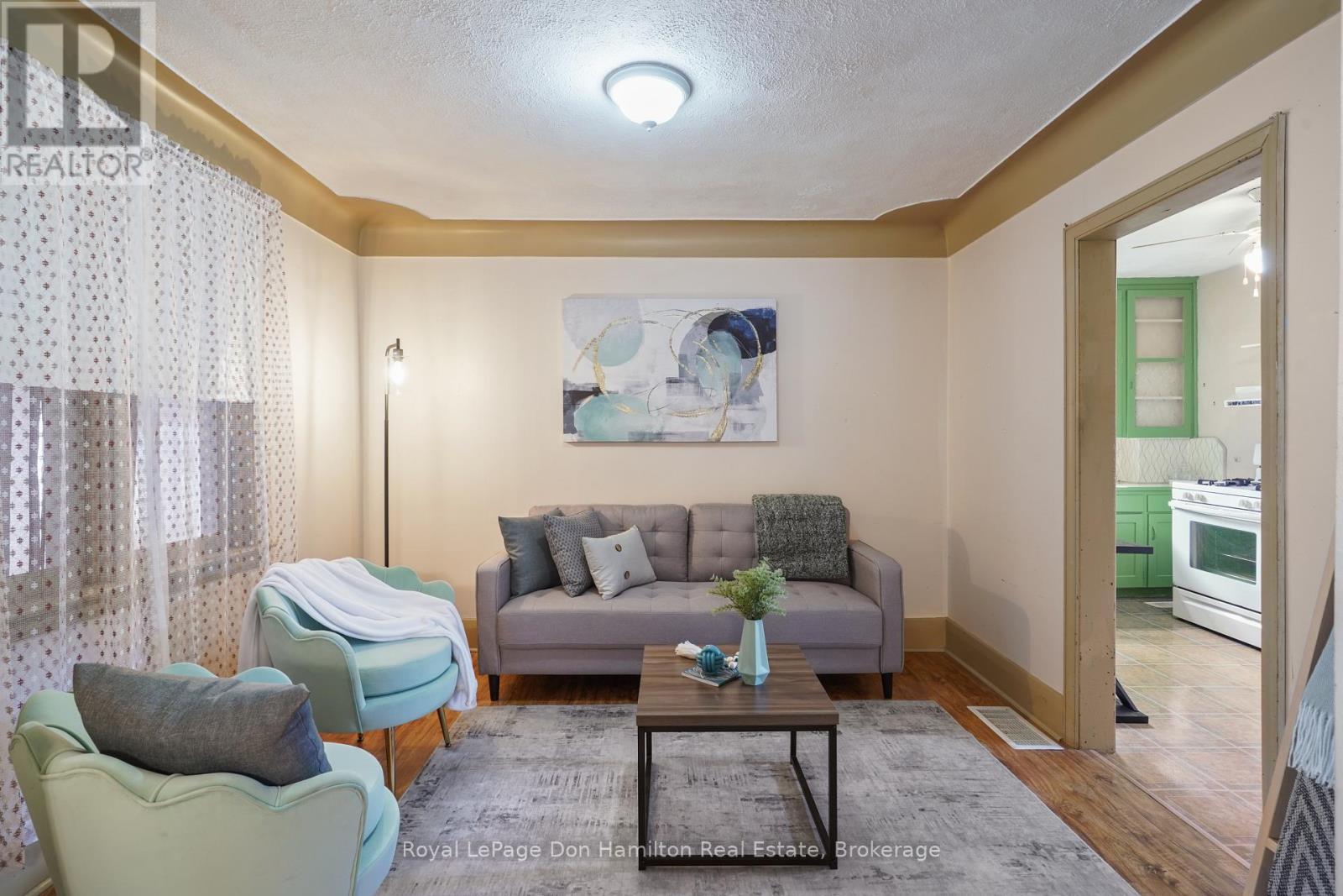 












21 ELGIN STREET

,
Southwest Middlesex (Appin),




Ontario
N0L1A0

