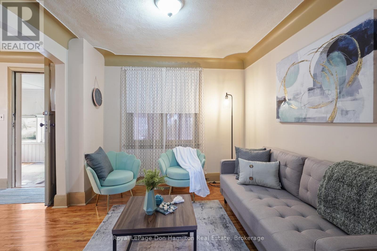 












21 ELGIN STREET

,
Southwest Middlesex (Appin),




Ontario
N0L1A0

