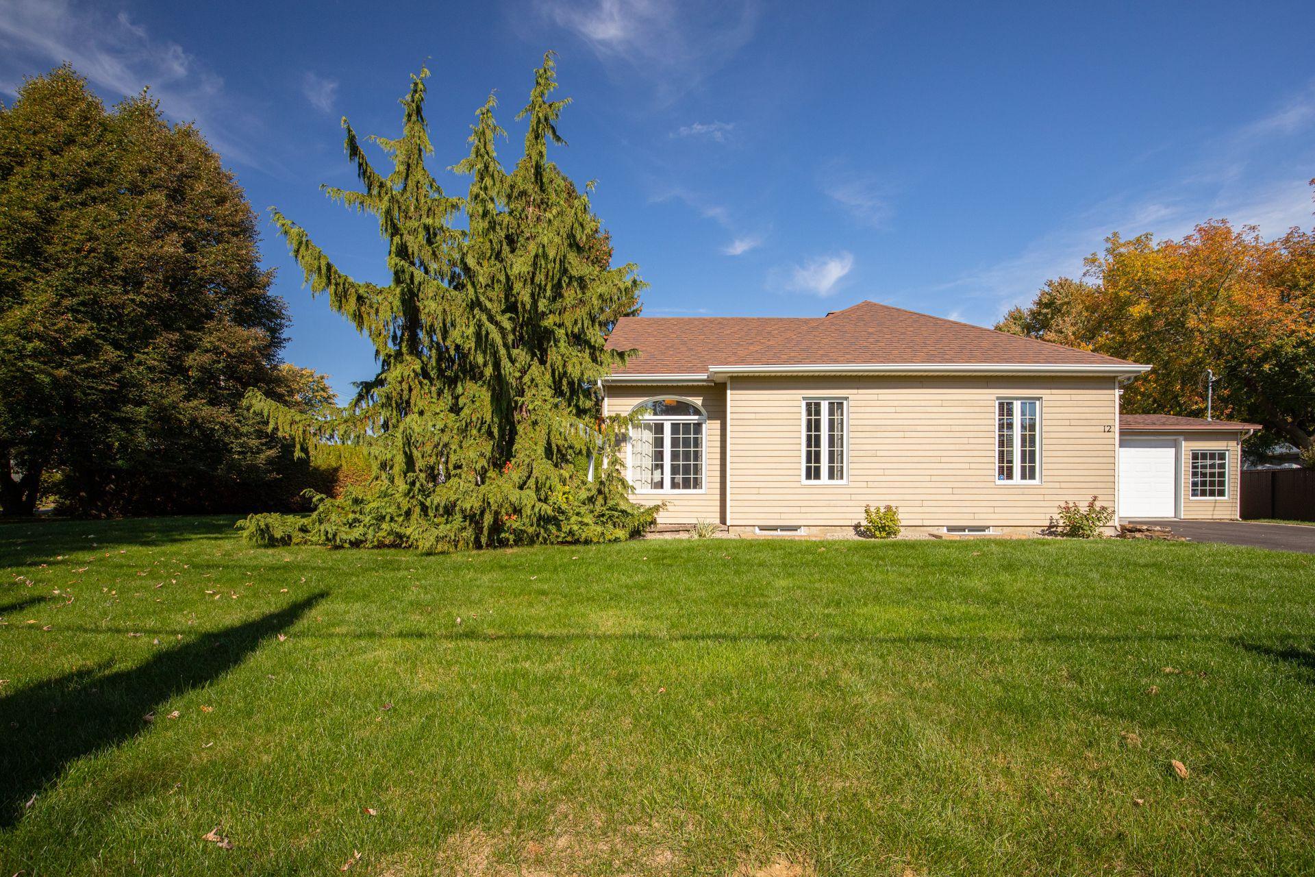 









12


Rue Genest

,
Saint-Jean-sur-Richelieu,




QC
J2X2V1

