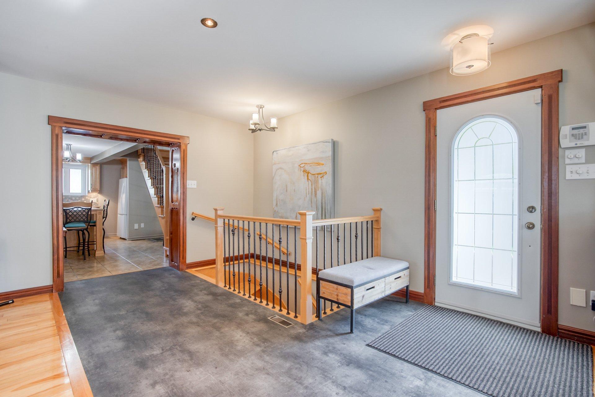 









12


Rue Genest

,
Saint-Jean-sur-Richelieu,




QC
J2X2V1

