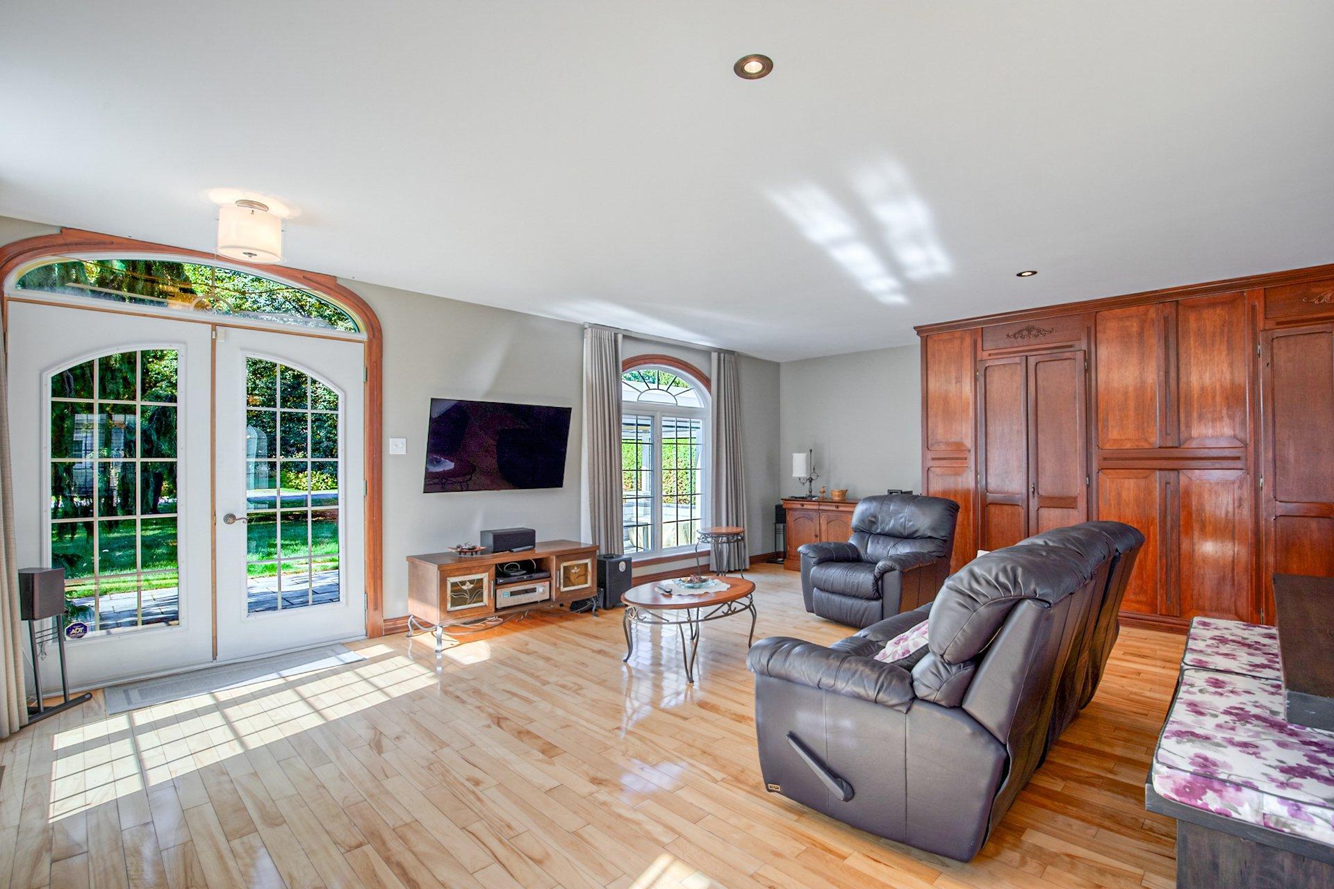 









12


Rue Genest

,
Saint-Jean-sur-Richelieu,




QC
J2X2V1

