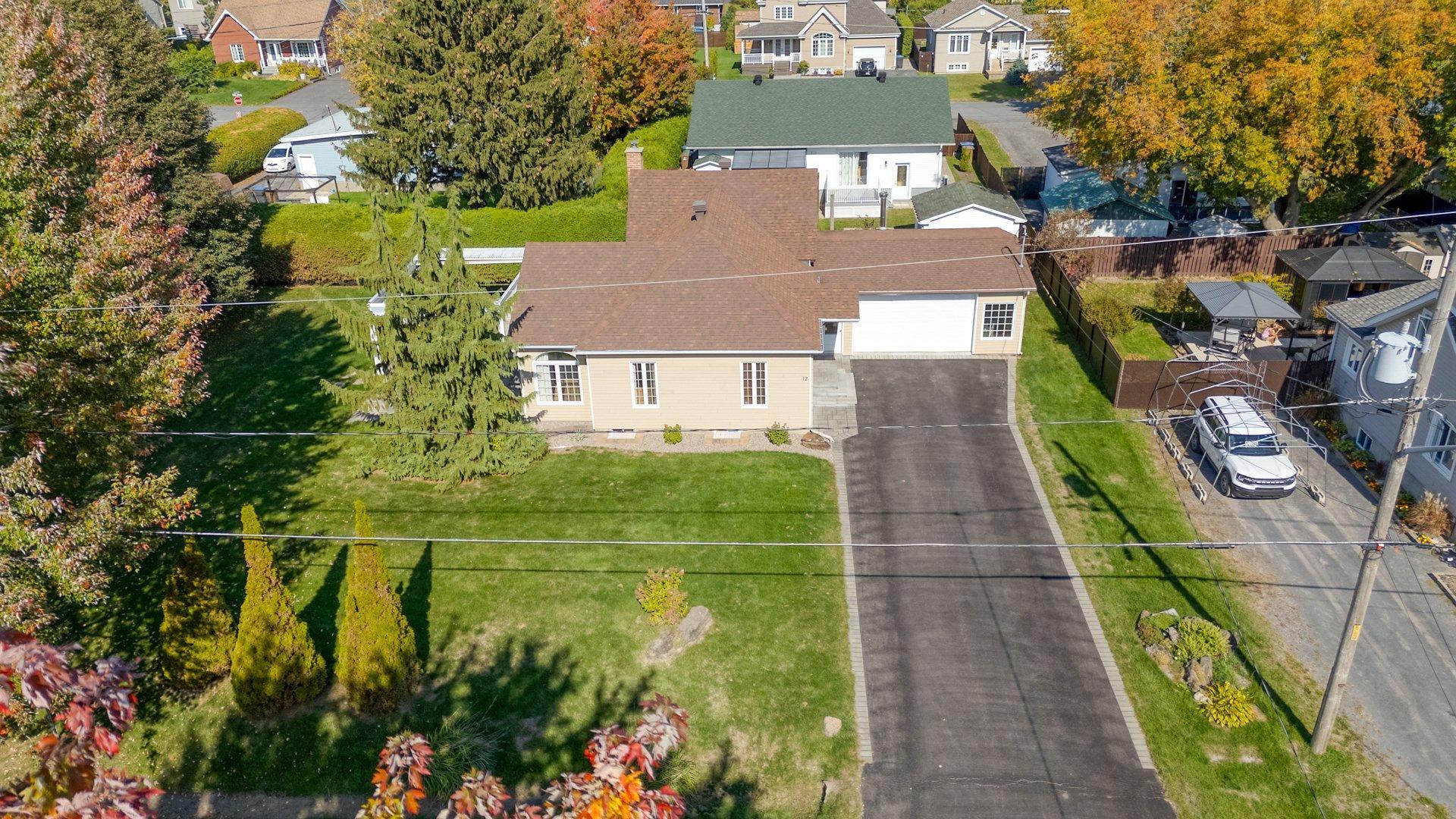 









12


Rue Genest

,
Saint-Jean-sur-Richelieu,




QC
J2X2V1

