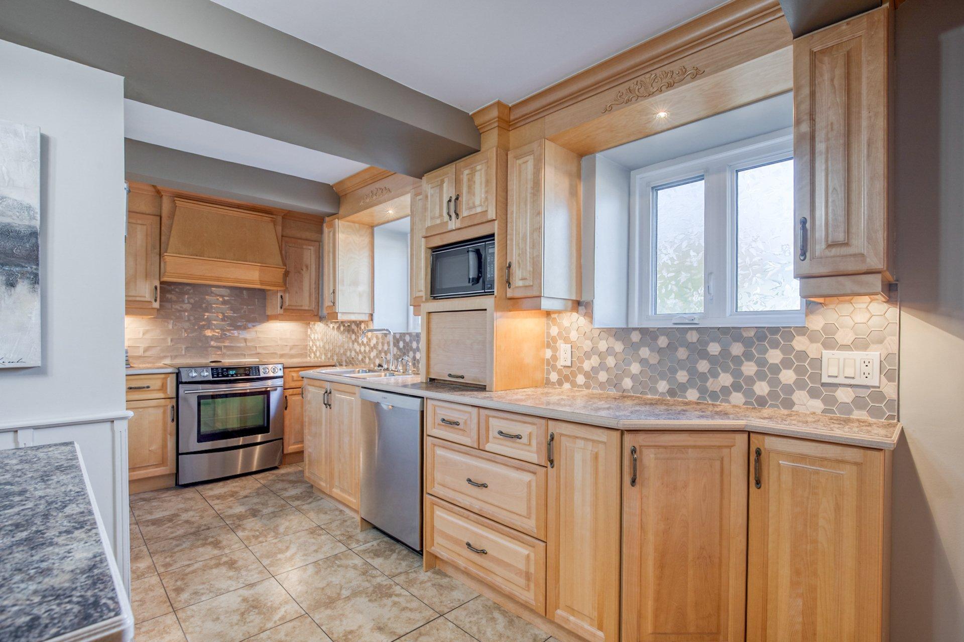 









12


Rue Genest

,
Saint-Jean-sur-Richelieu,




QC
J2X2V1

